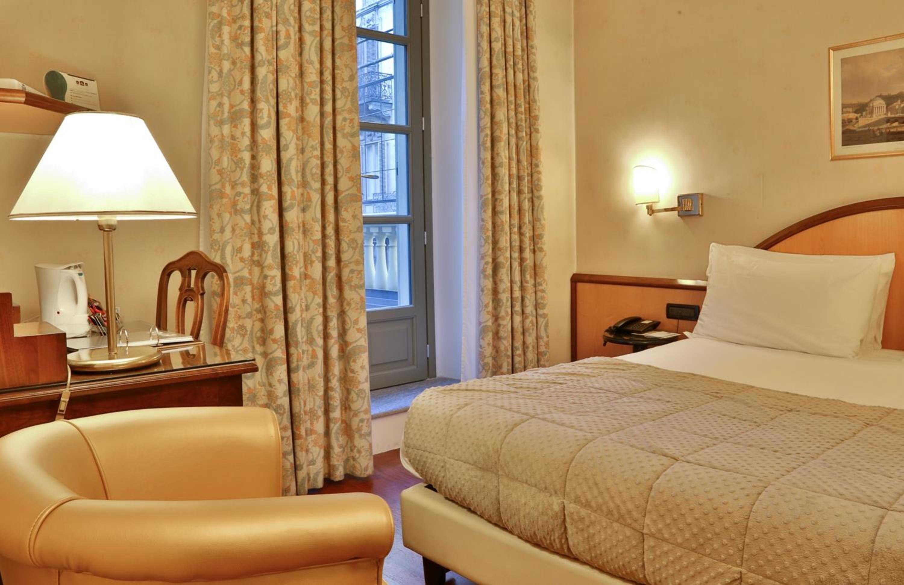 Classic Double Room - Photo 5