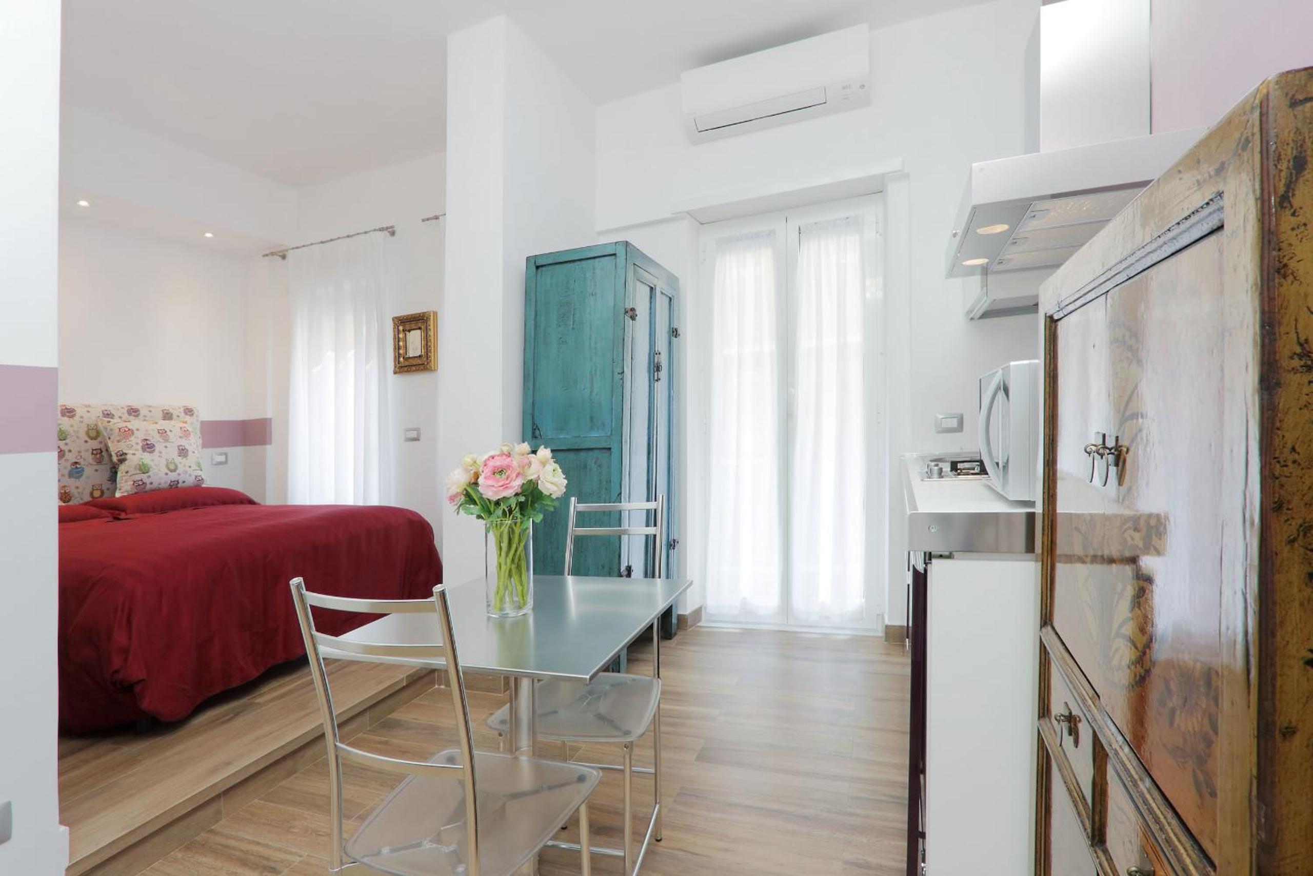 Studio Apartment