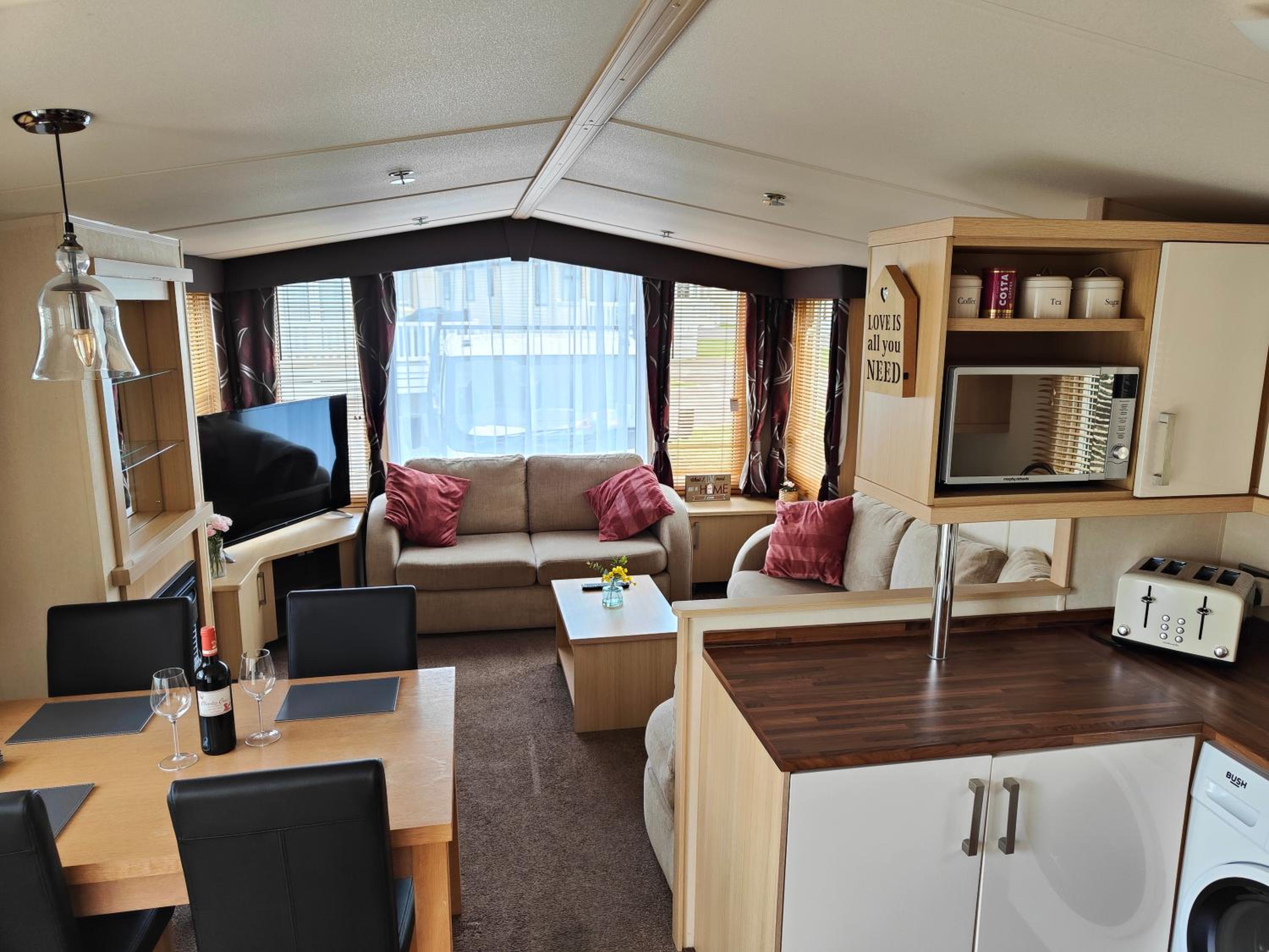 Mobile Home photo 3