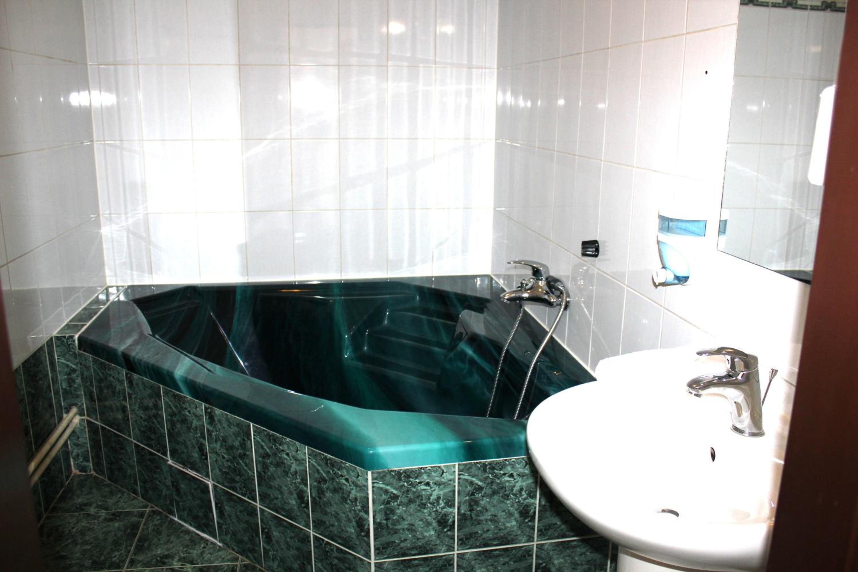 Apartment - Photo 2