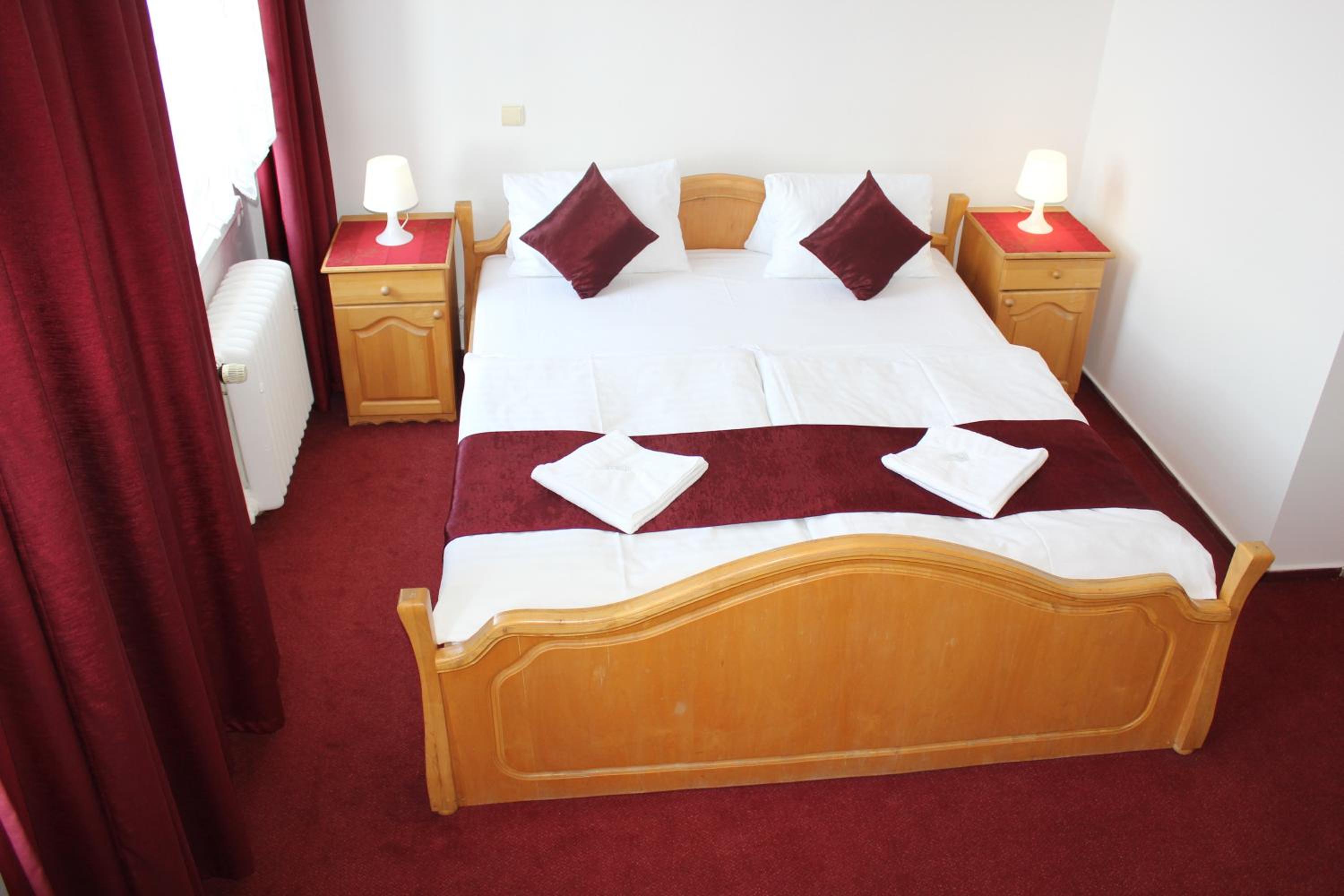 Triple Room - Photo 1