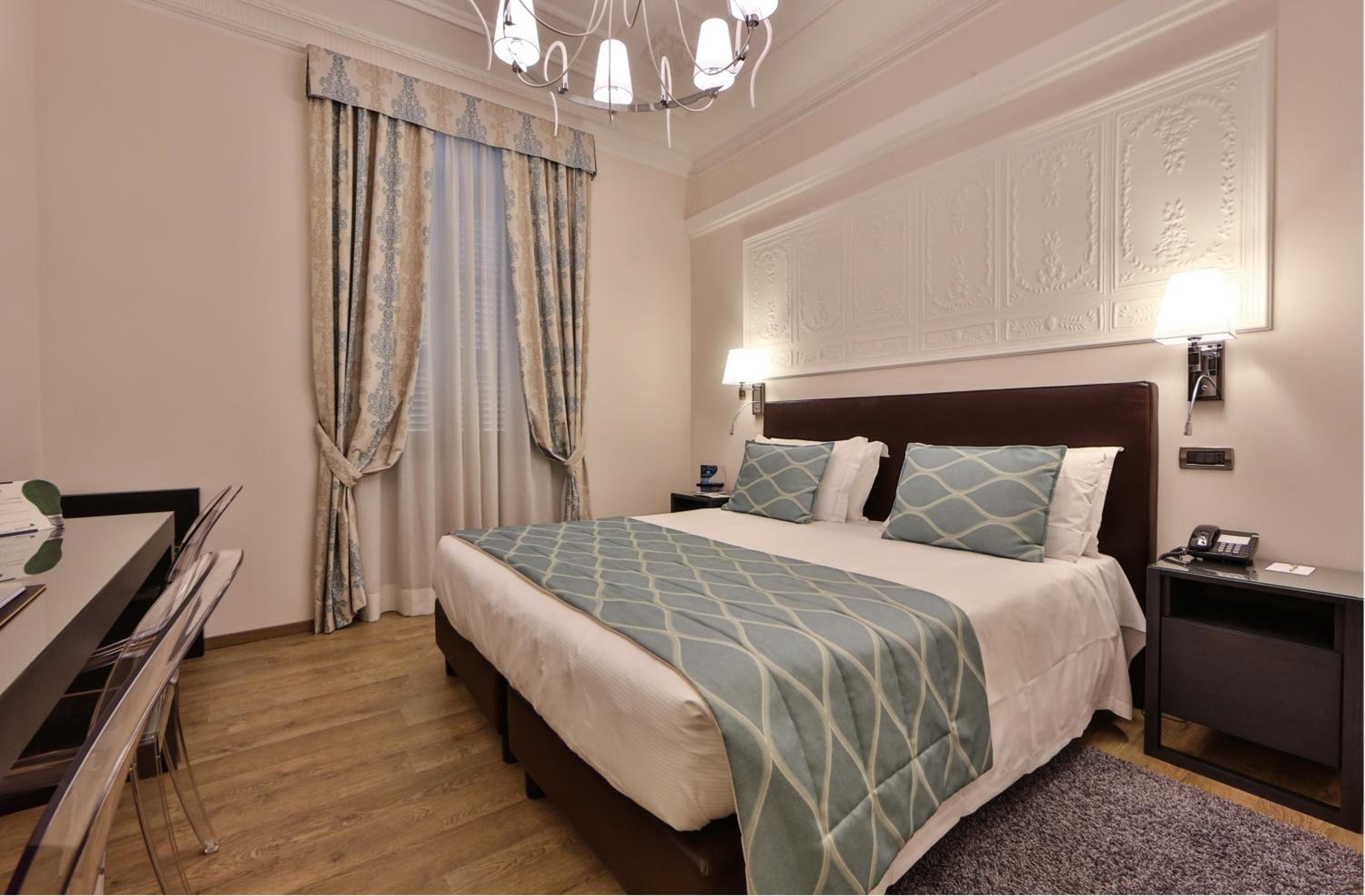 Deluxe Double Room - Photo 3