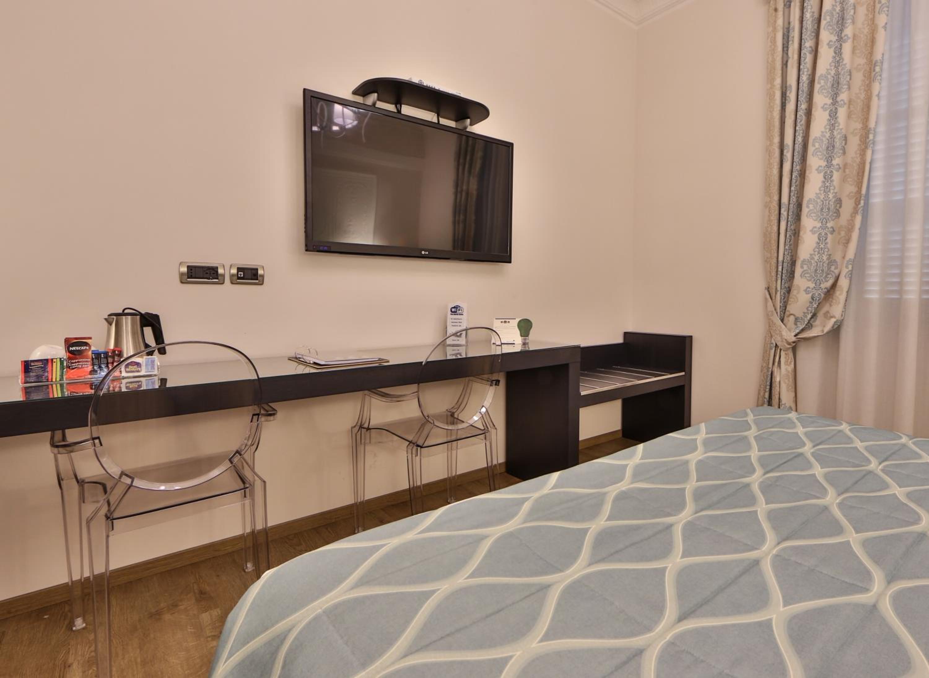 Deluxe Double Room - Photo 4