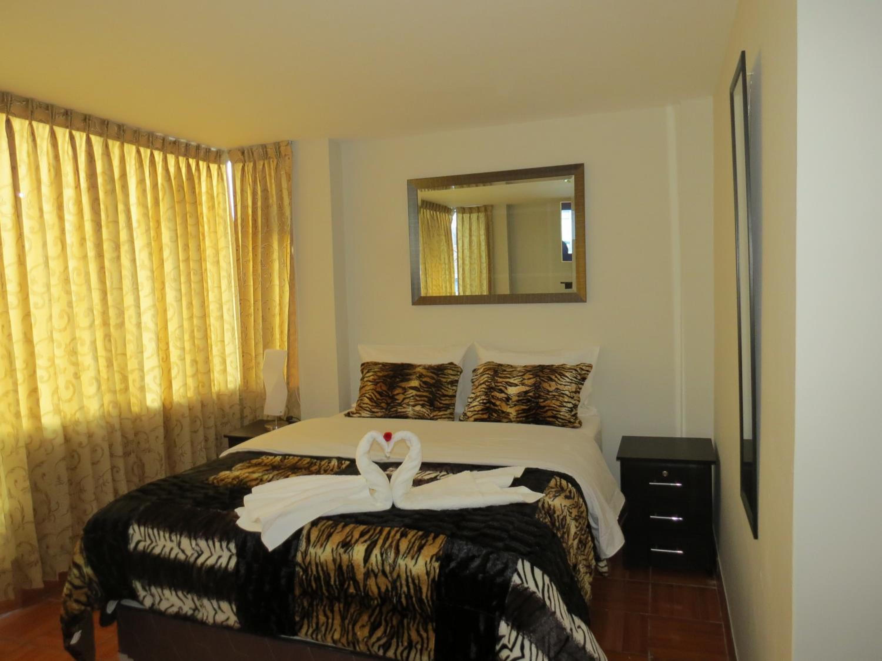 Deluxe Double Room (2 Adults + 1 Child)