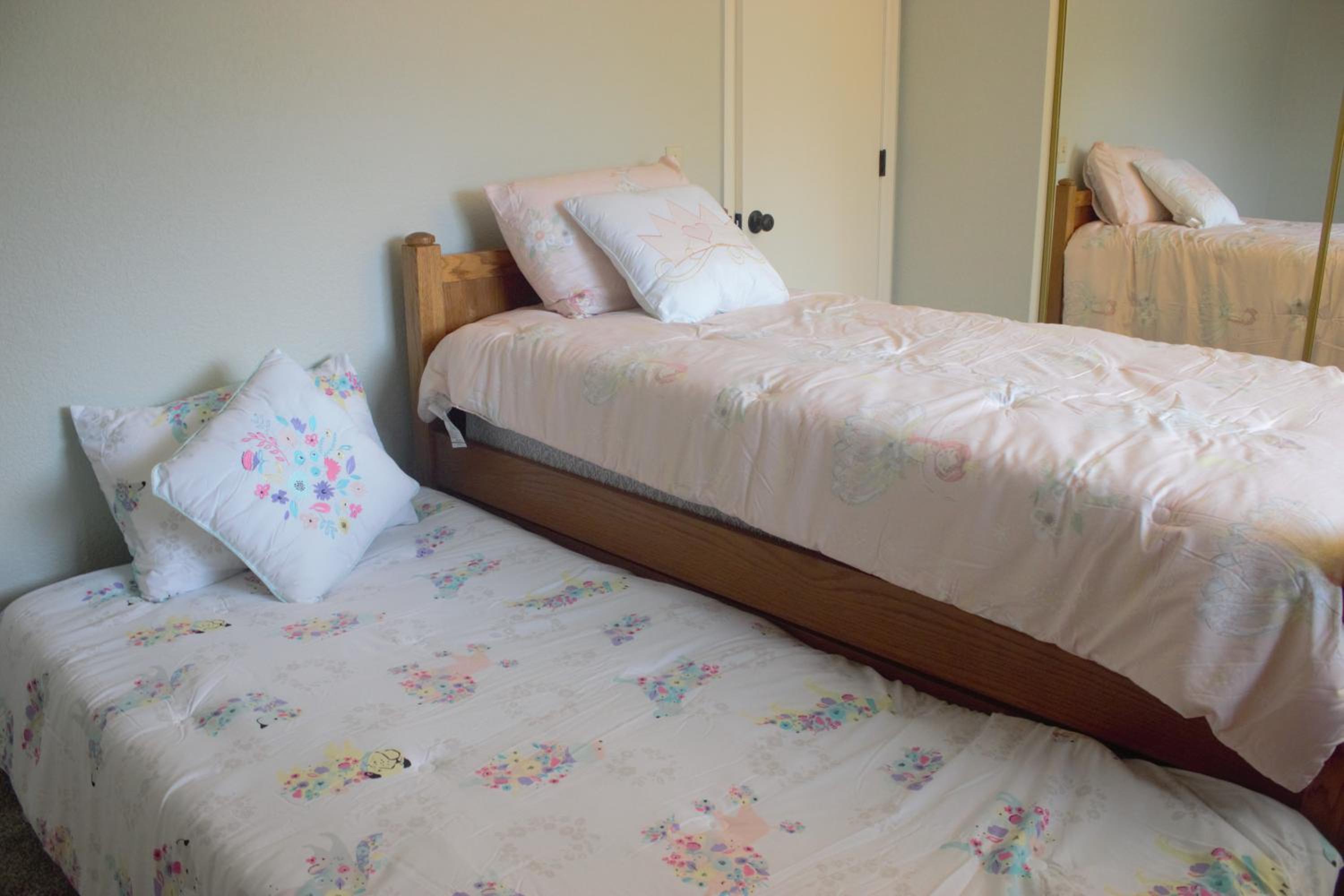 Four-Bedroom House photo 1