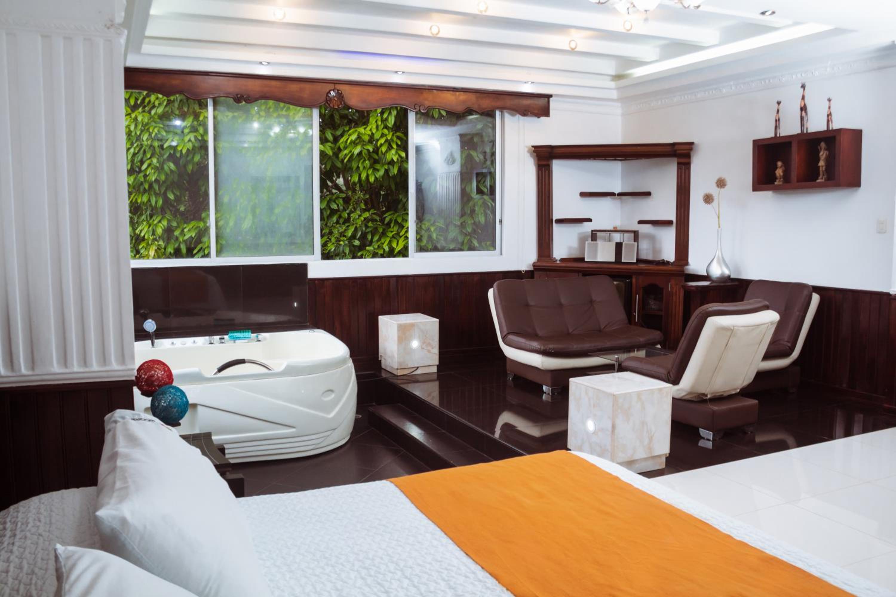 King Suite with Spa Bath