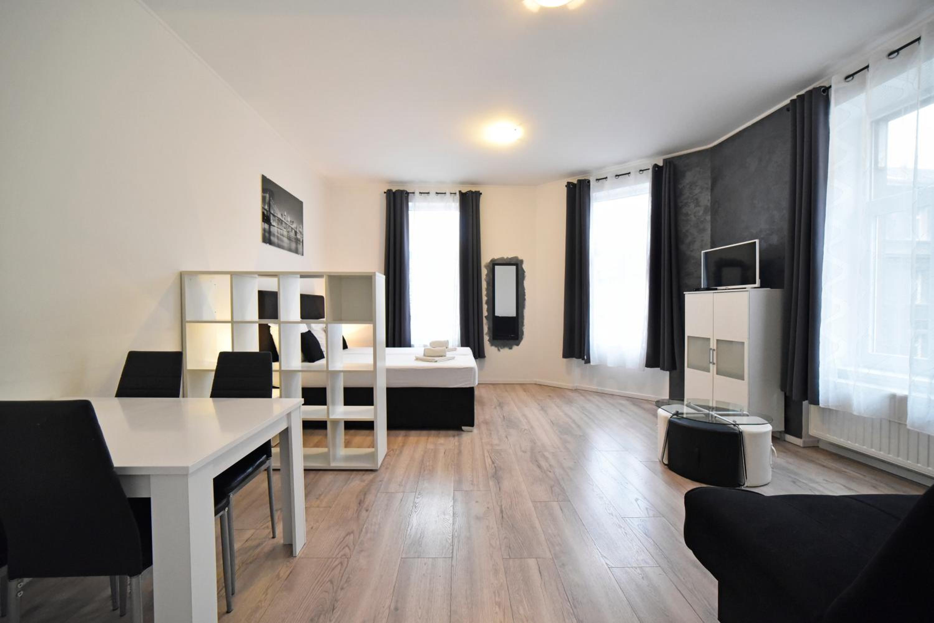 Superior Studio - Photo 10