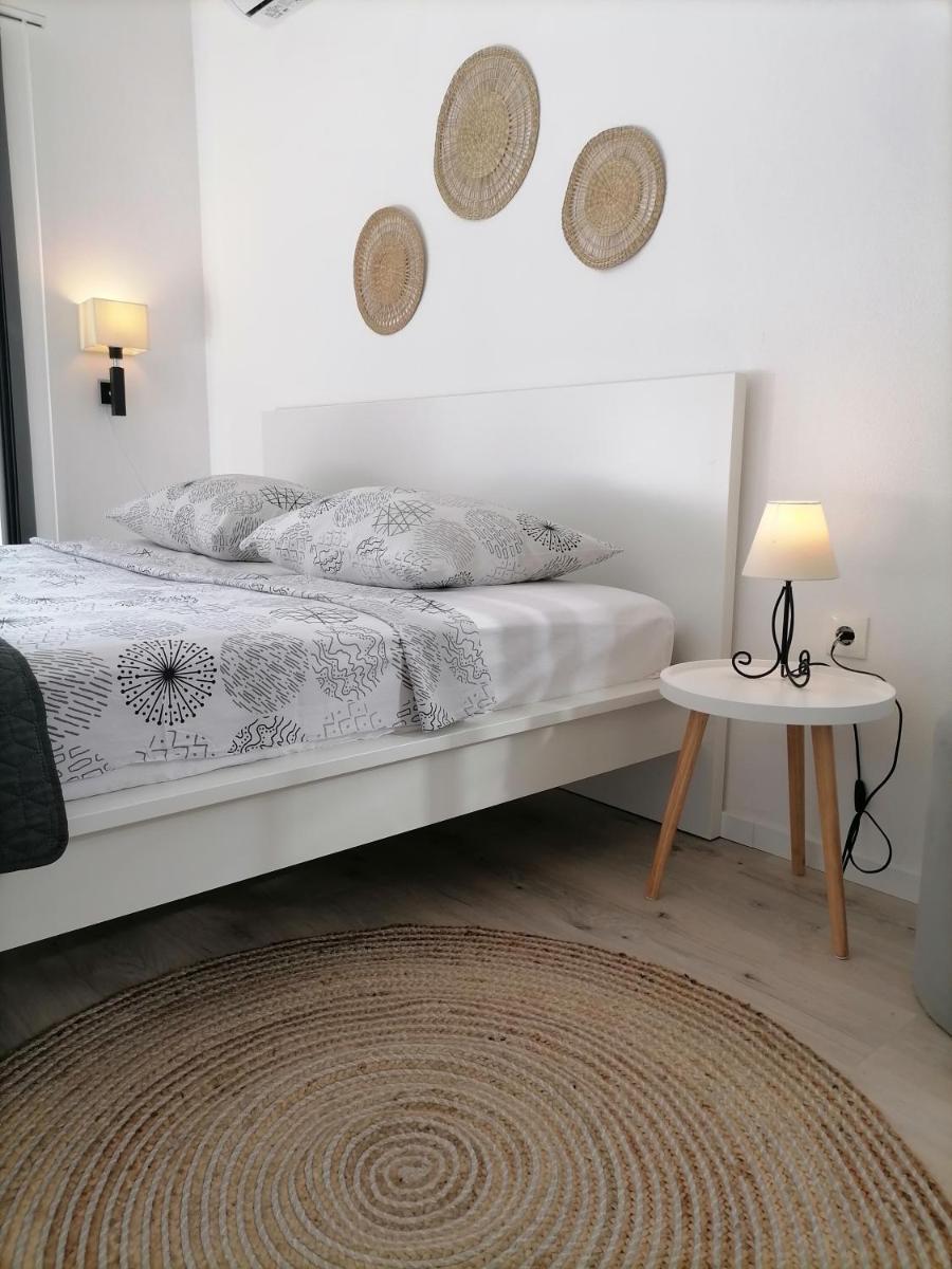 Studio Apartment photo 1