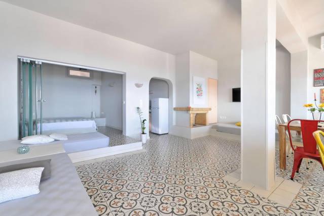 One-Bedroom Apartment With Sea View