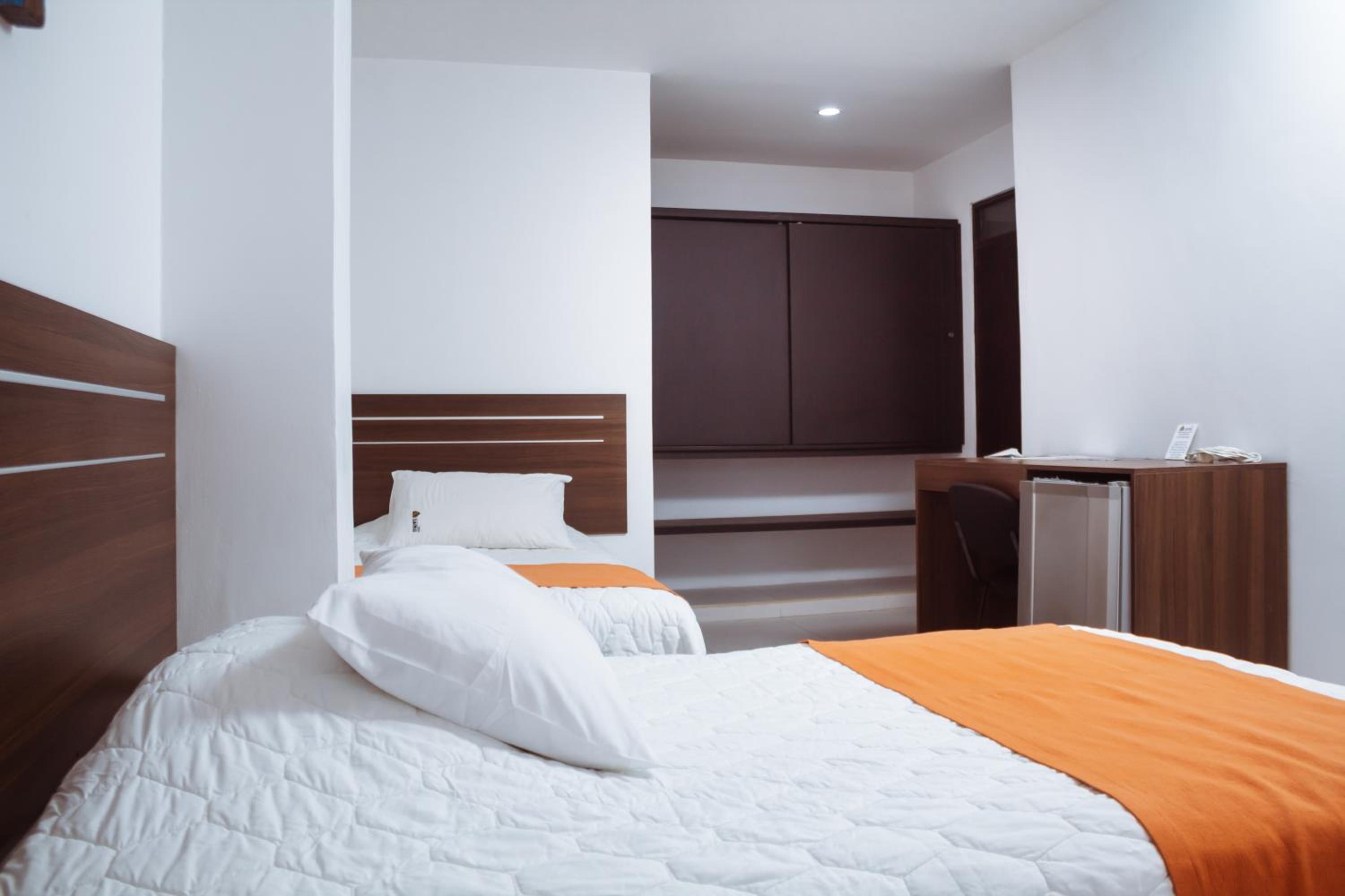 Double or Twin Room photo 3