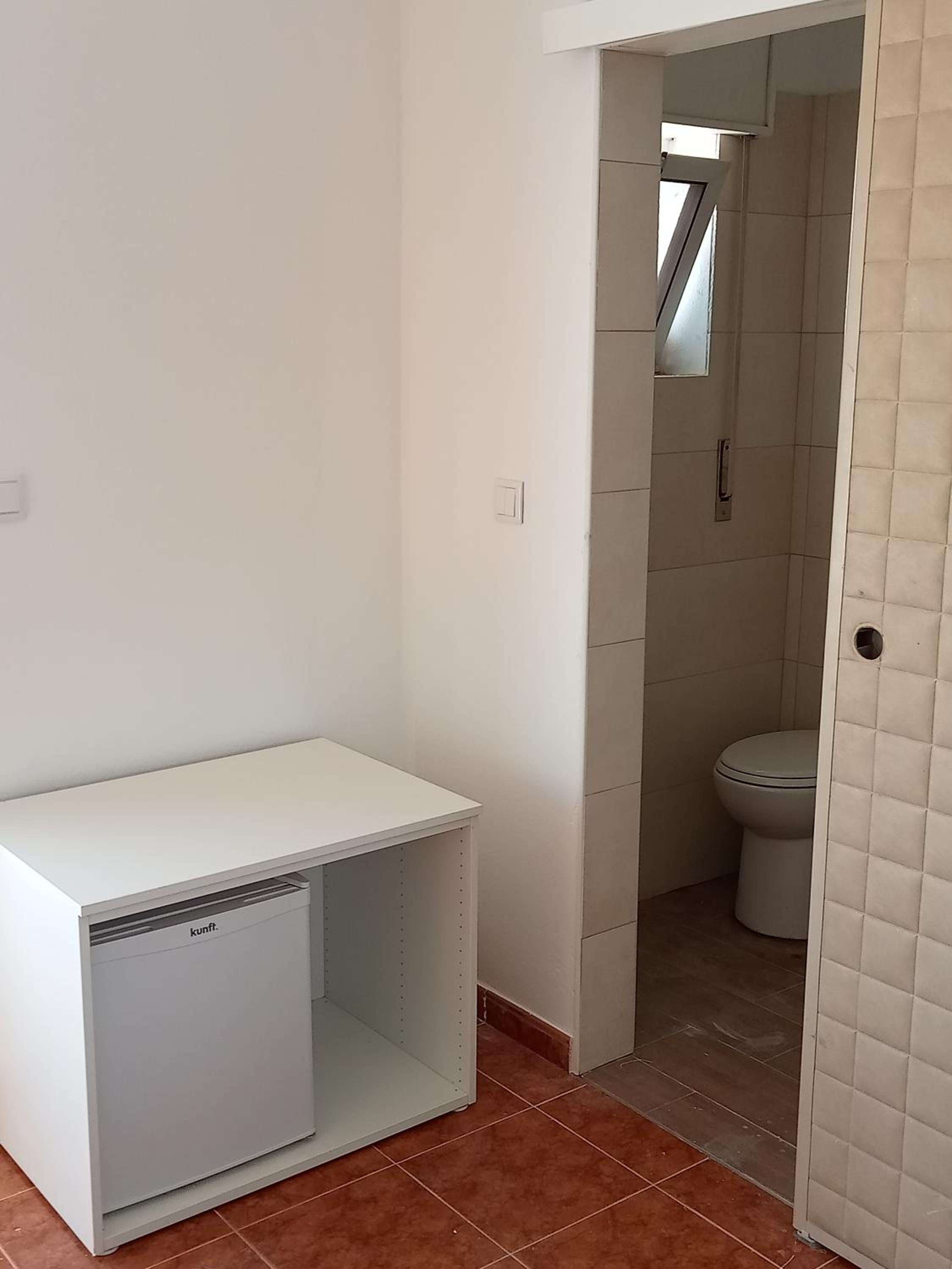 Double or Twin Room - Photo 14