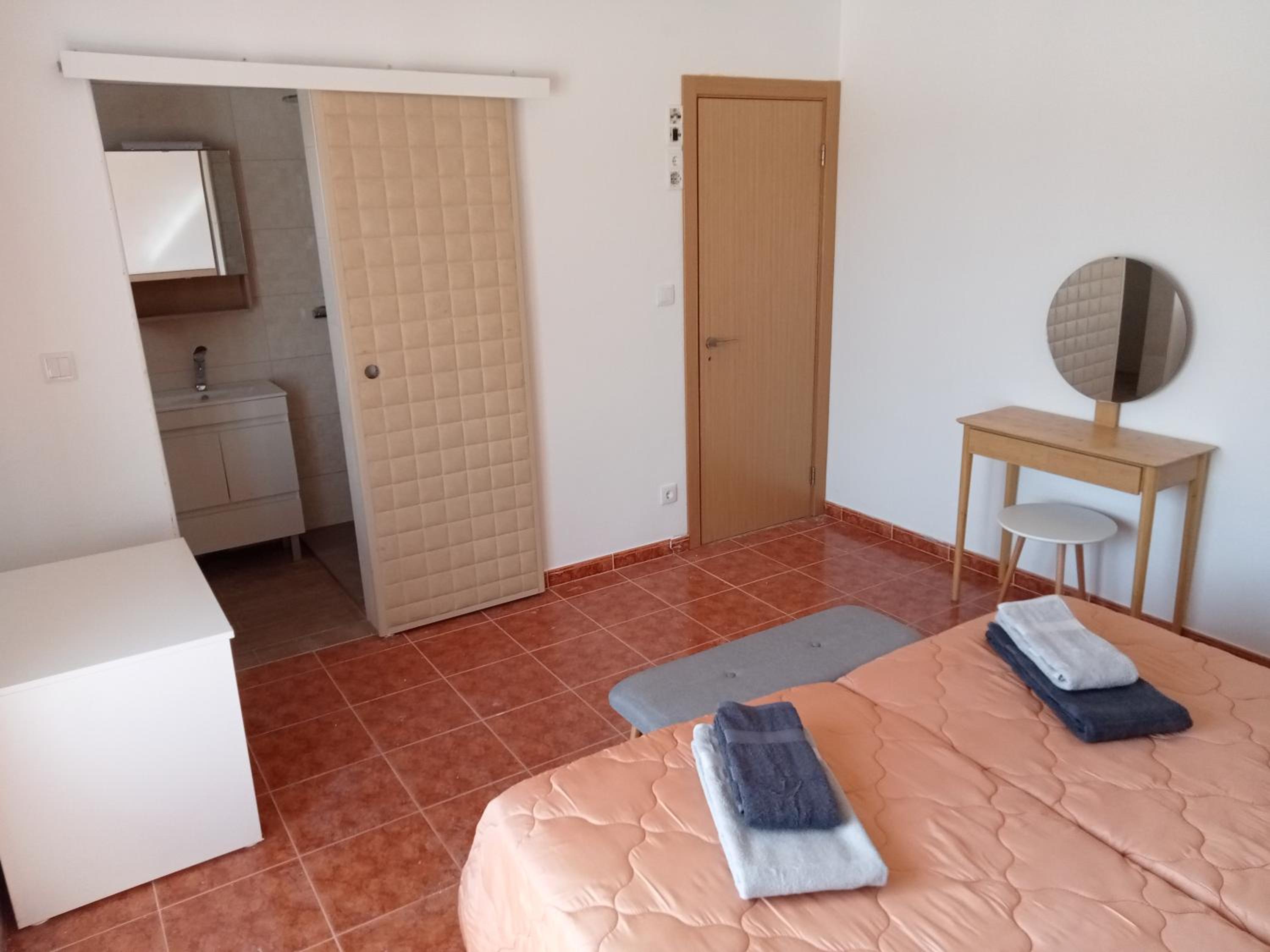 Double or Twin Room - Photo 15