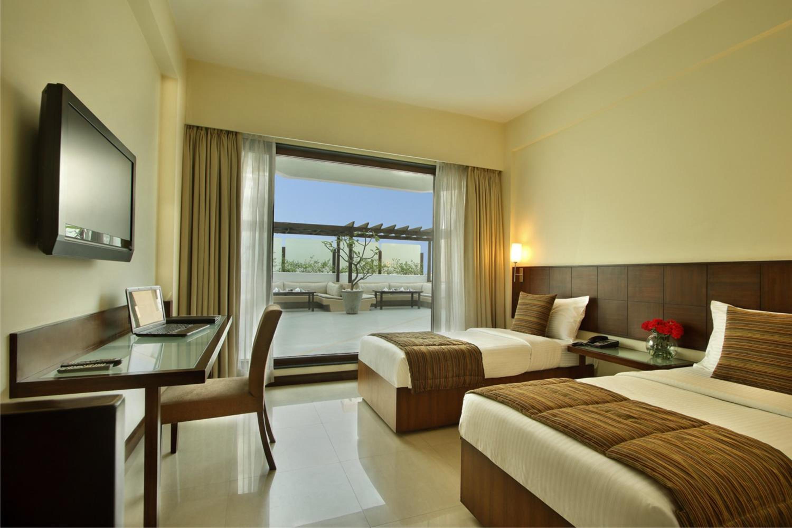 Deluxe Double Room photo 3