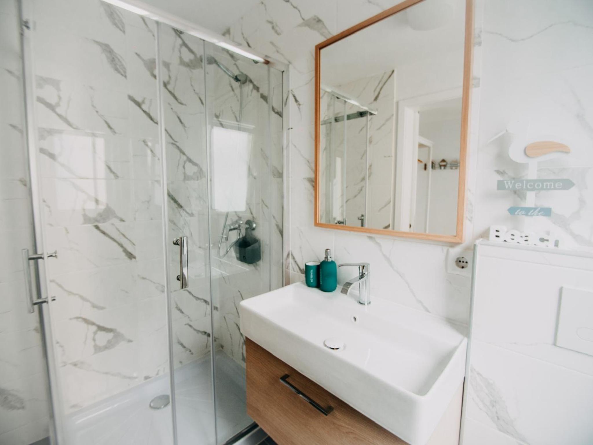 Deluxe Double Room with Shower photo 2