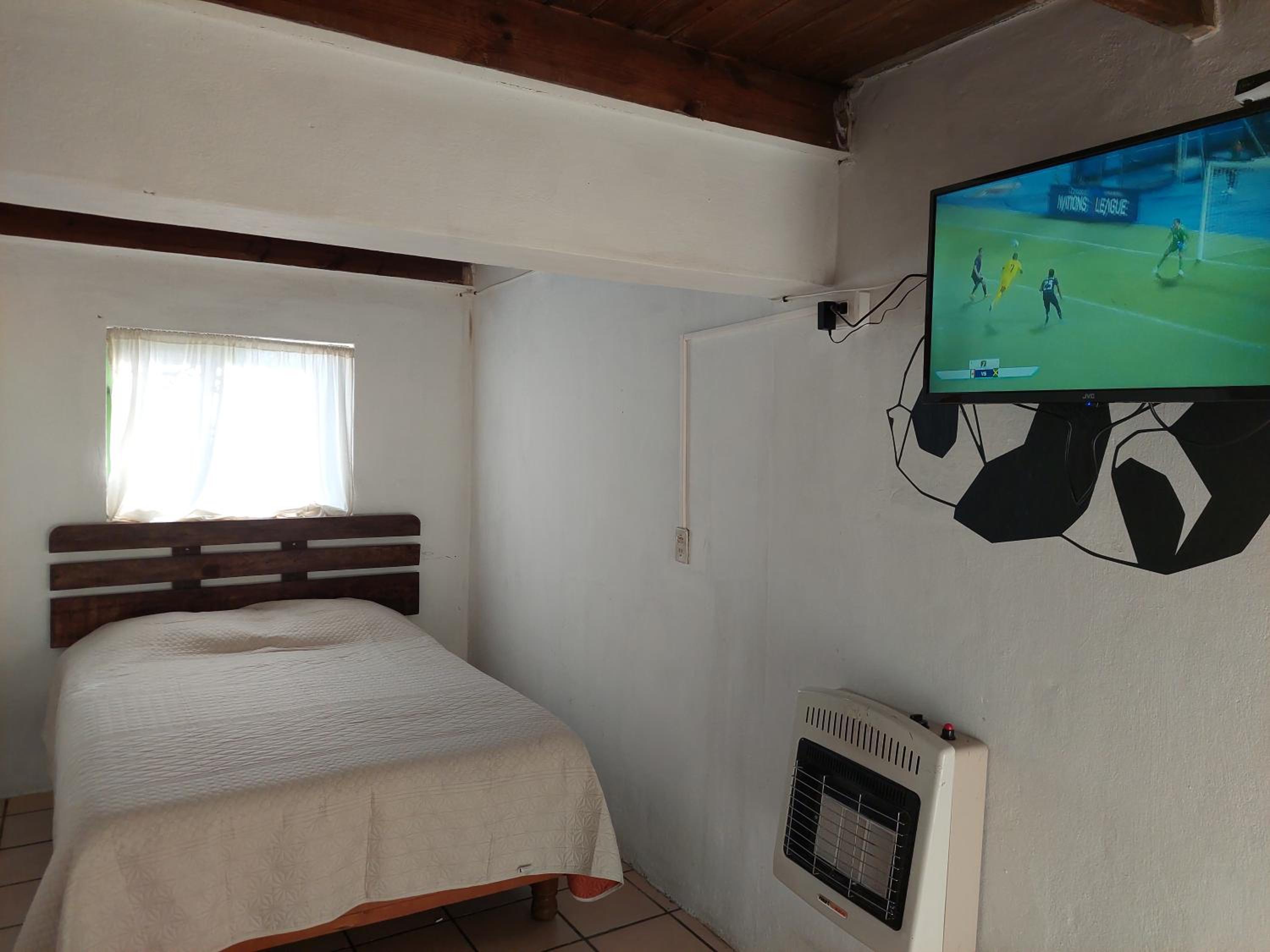 Standard Twin Room - Photo 6