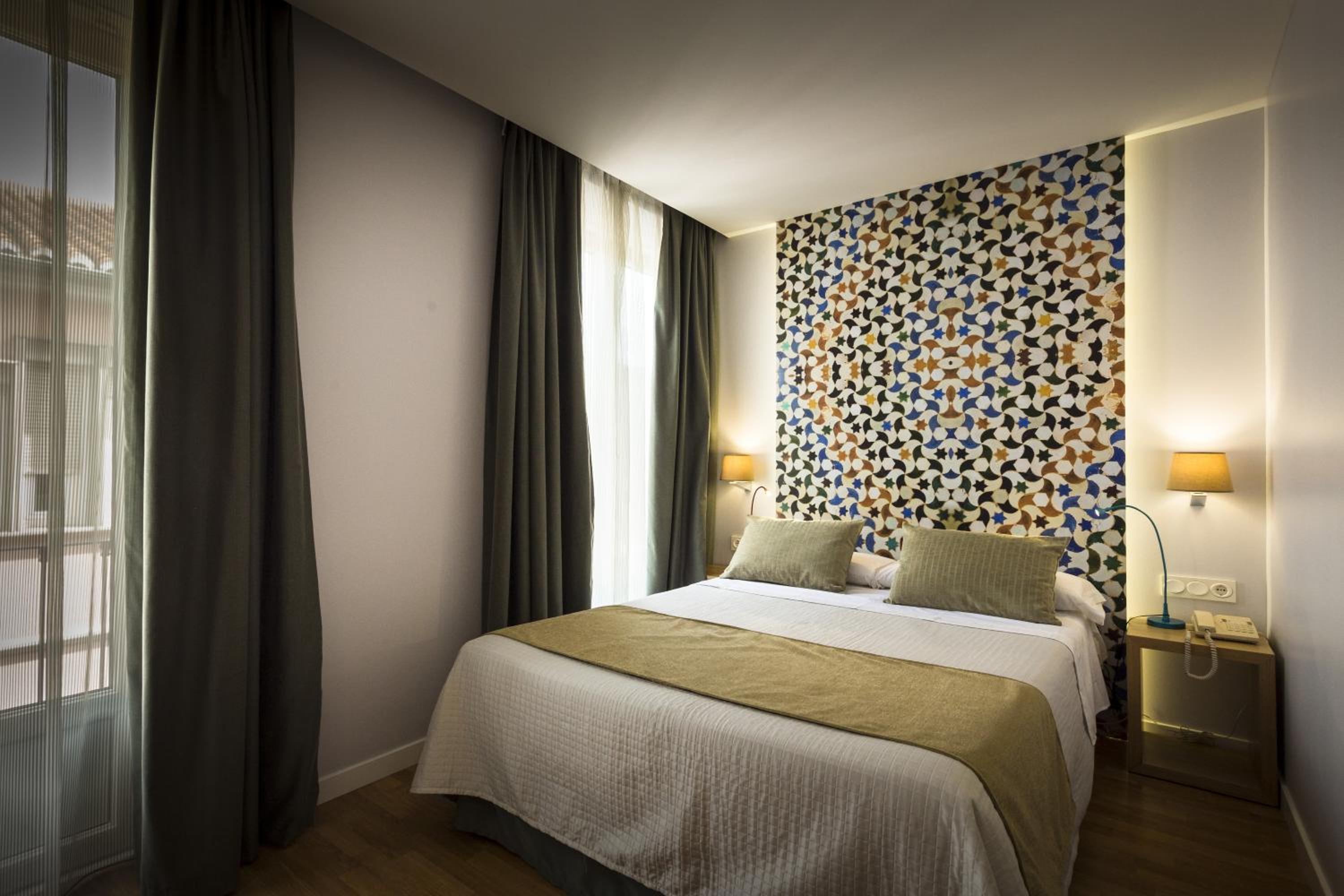 Double or Twin Room - Photo 3