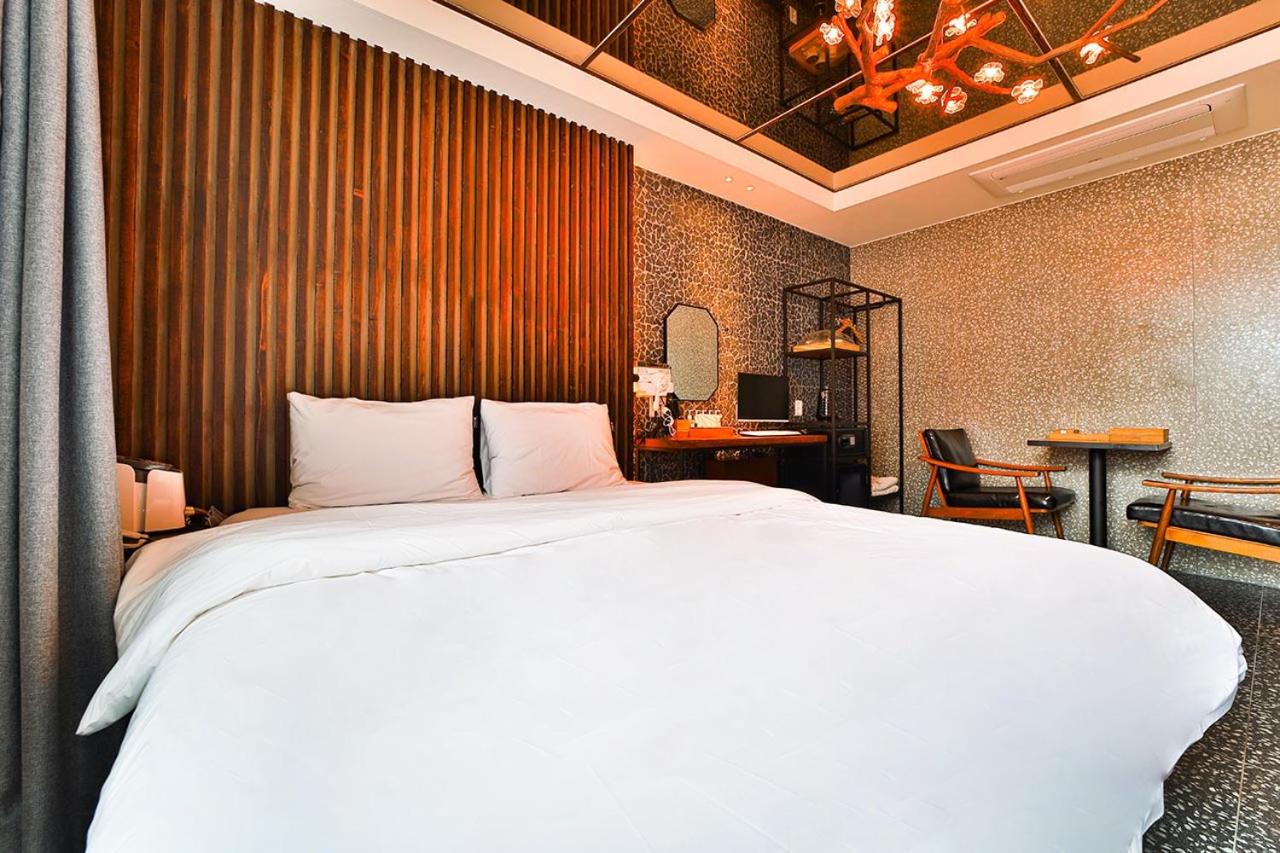 Deluxe Double Room - Photo 7