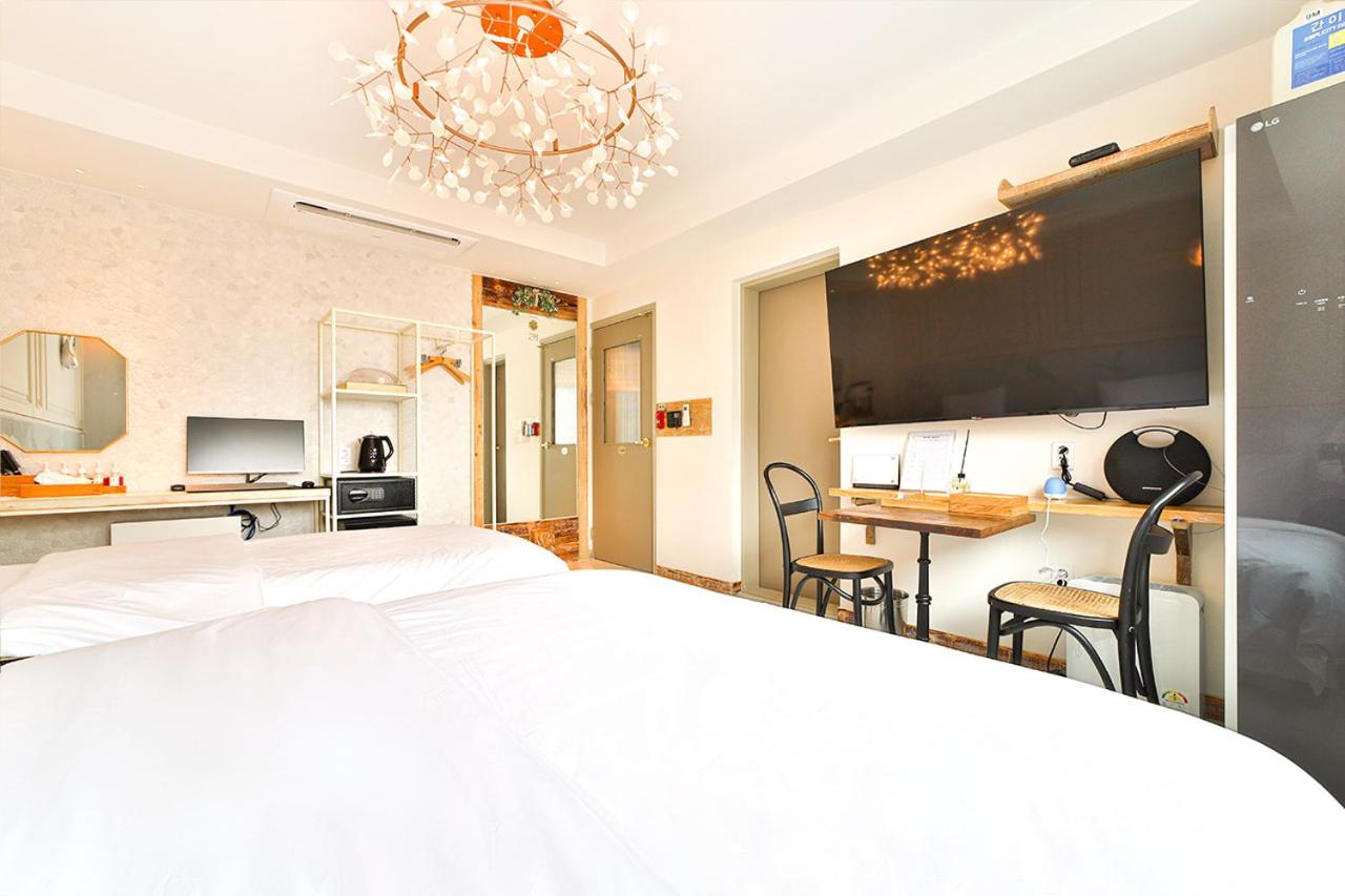 Family Suite - Photo 6
