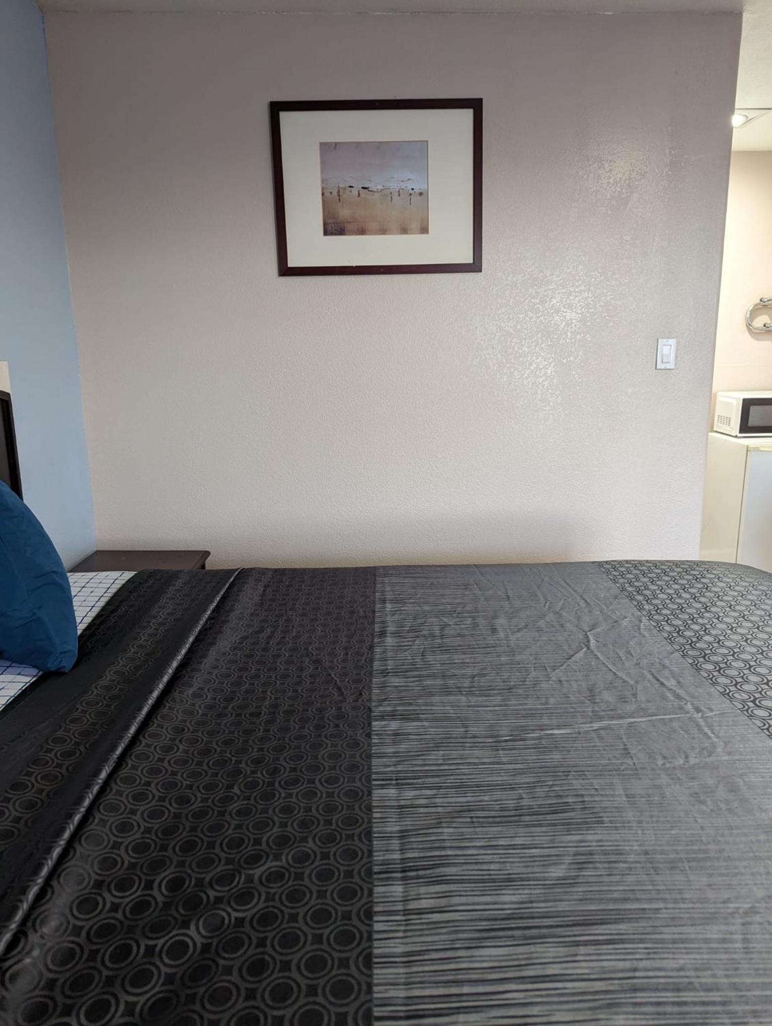 Deluxe King Room - Photo 1