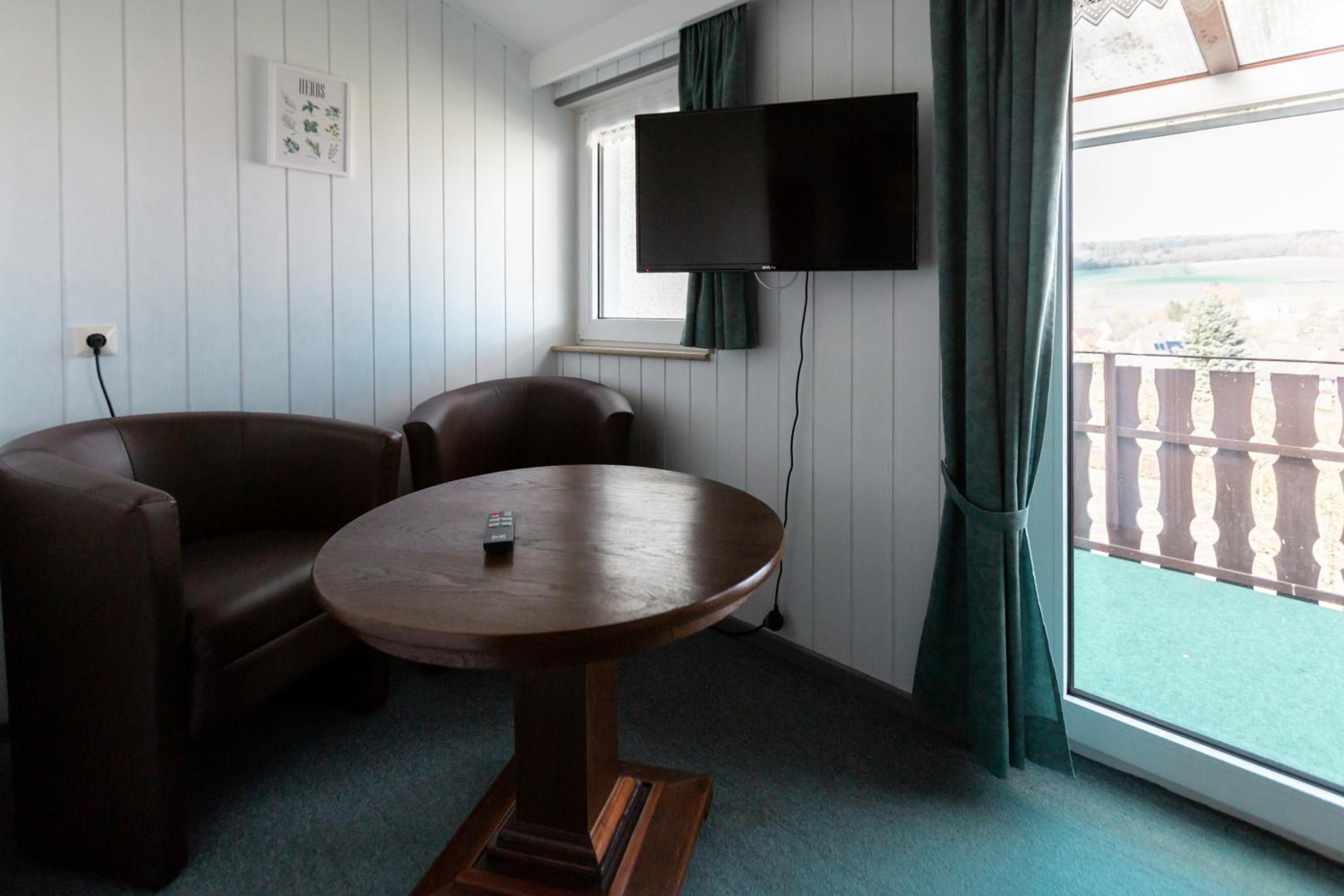Standard Double Room - Photo 7