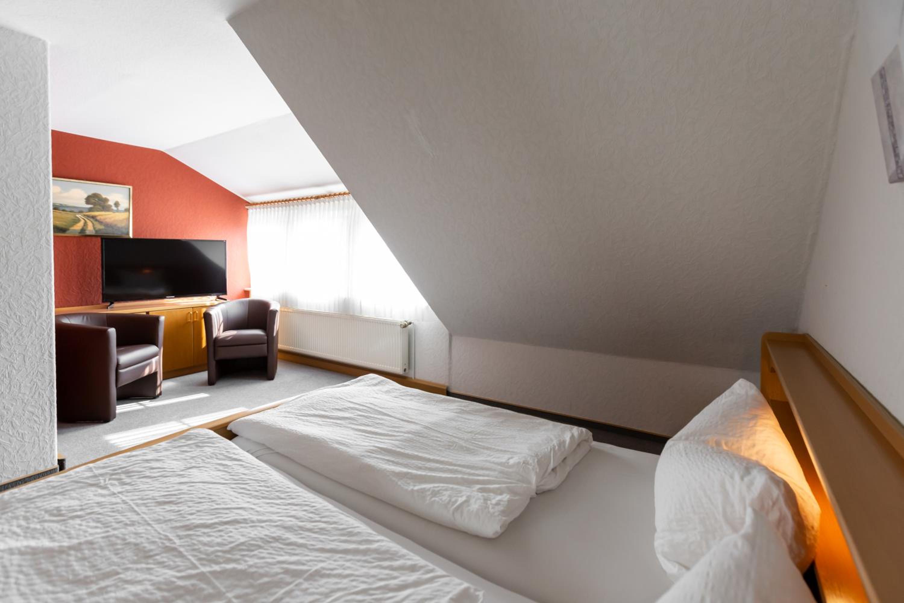 Standard Double Room - Photo 6