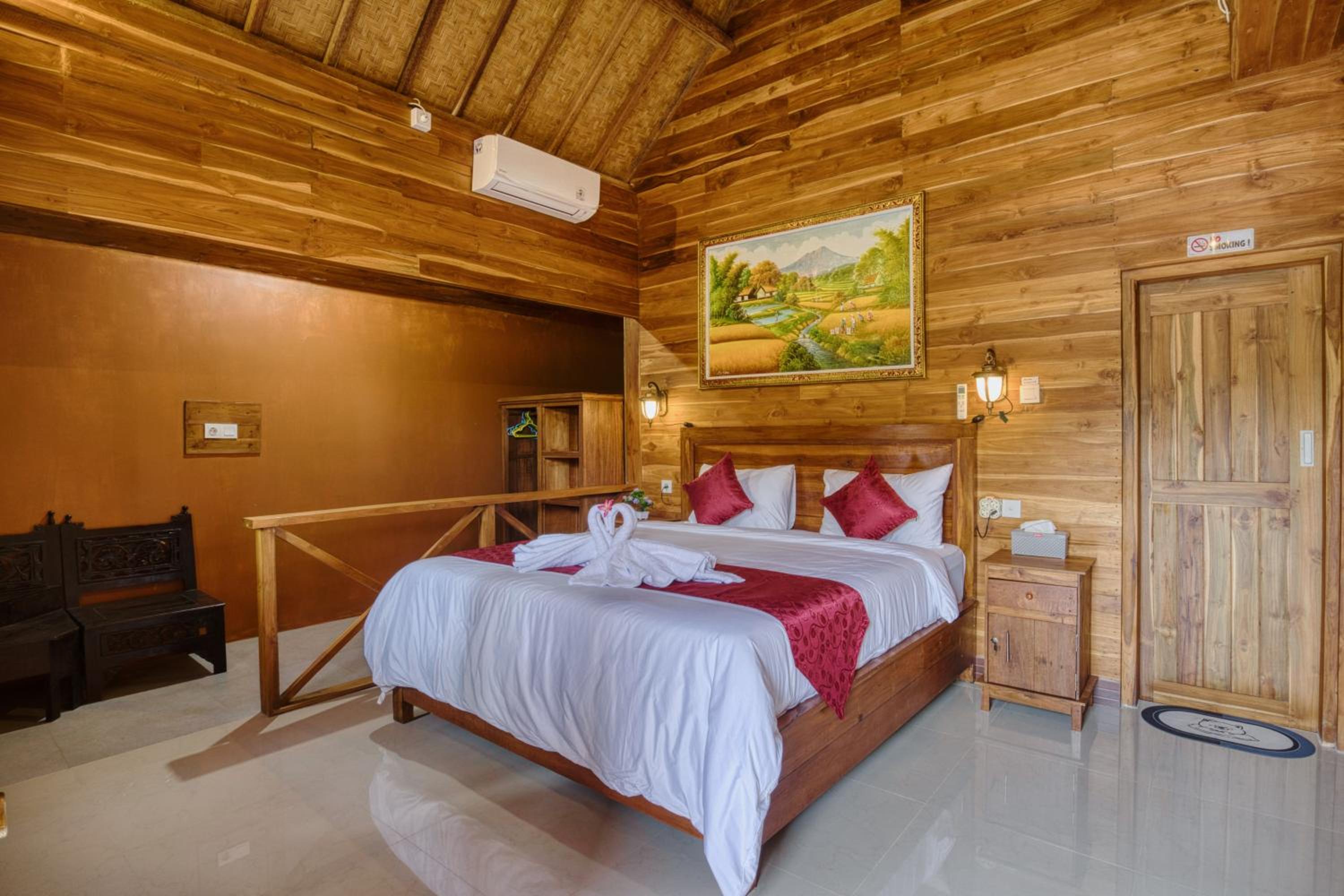 Deluxe Double Room with Balcony - Photo 1