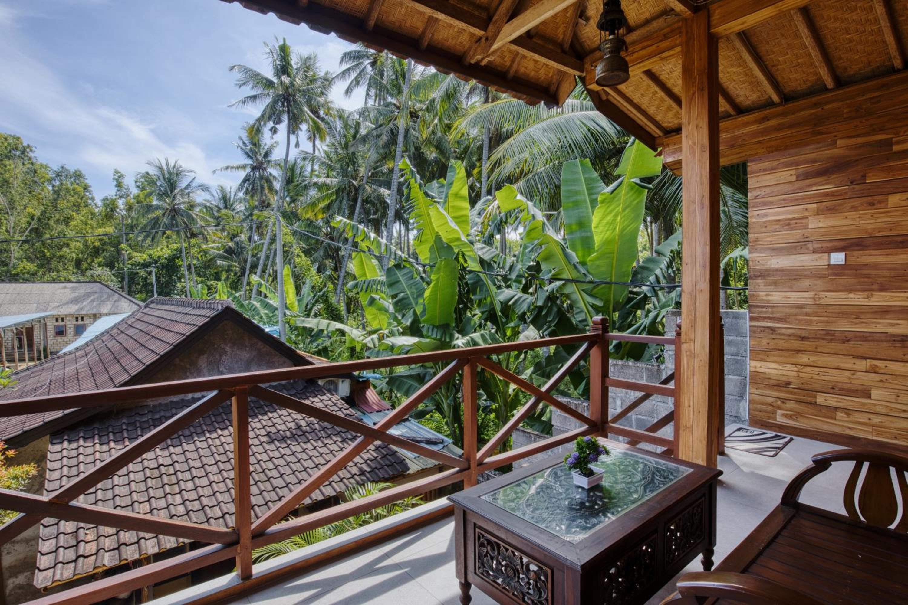 Deluxe Double Room with Balcony - Photo 8