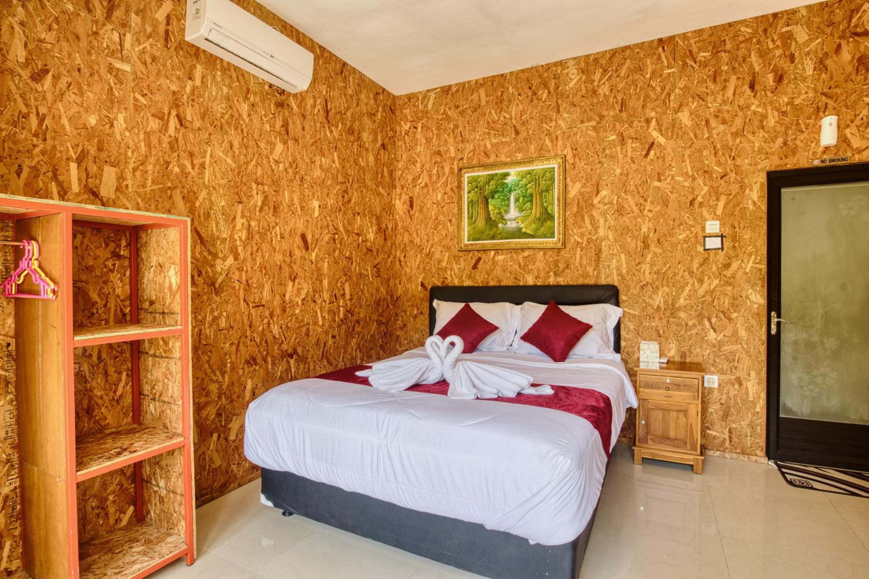 Deluxe Double Room - Photo 8