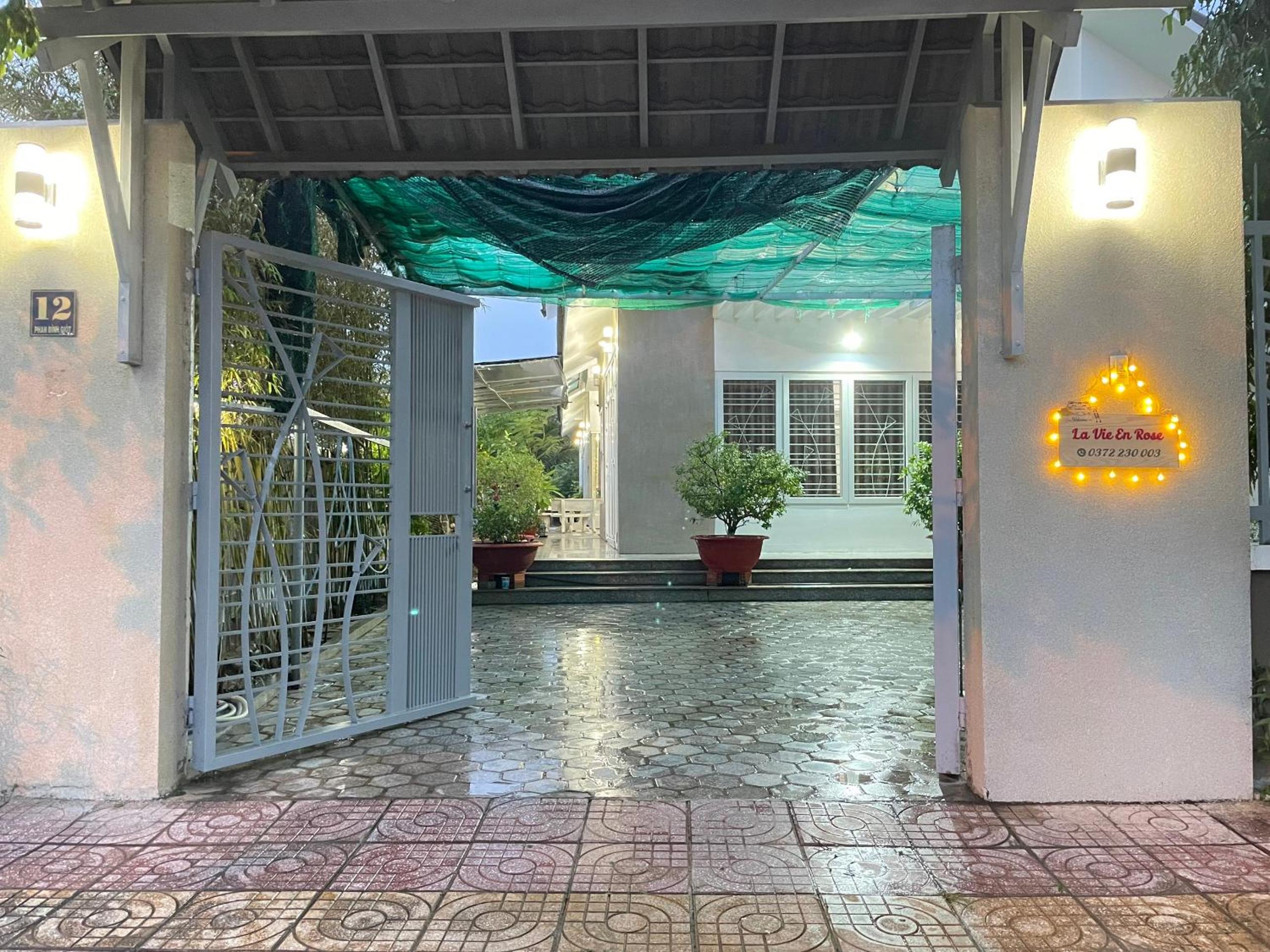 Villa photo 3