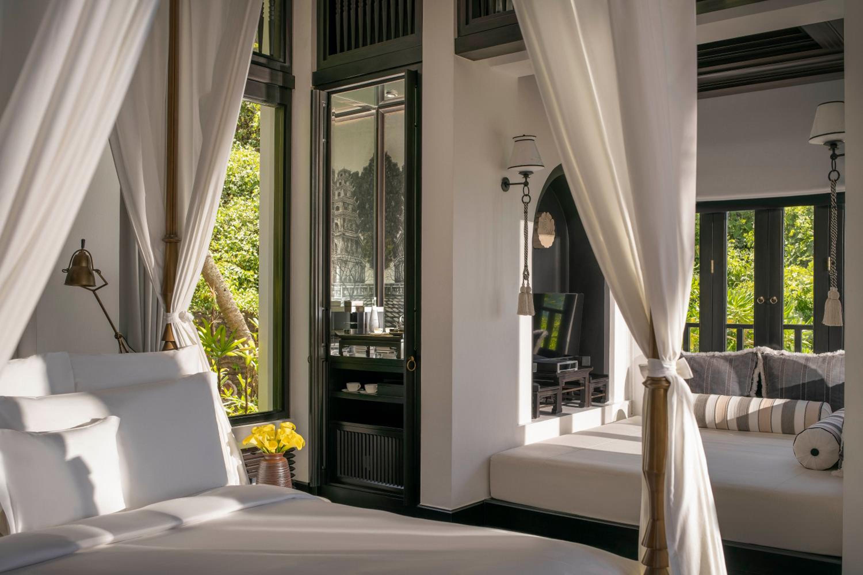 One-Bedroom Seaside Villa - Photo 8