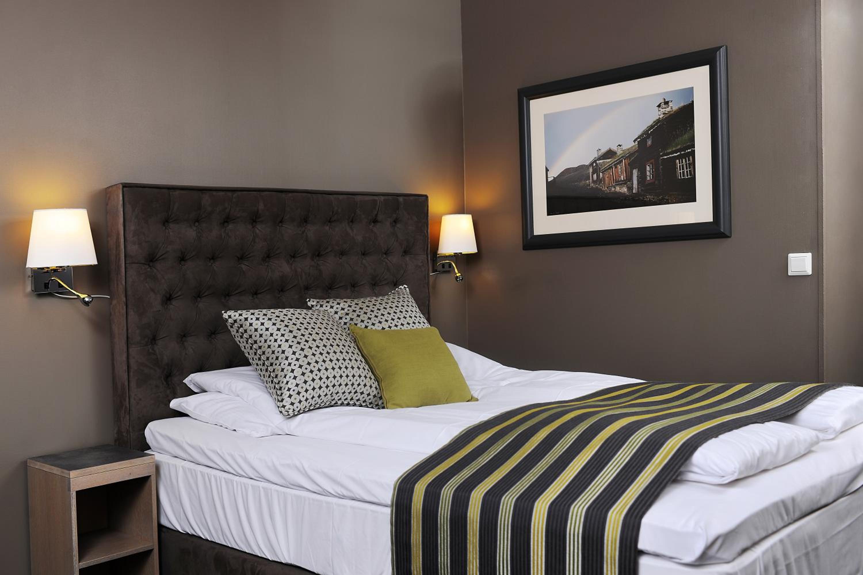 Standard Queen Room - Photo 5