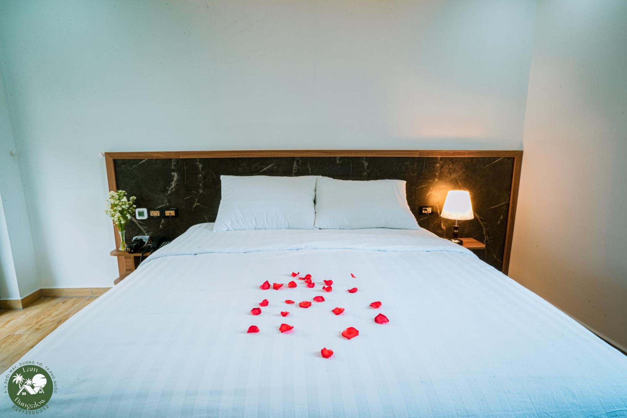 Double Room with Pool View photo 1