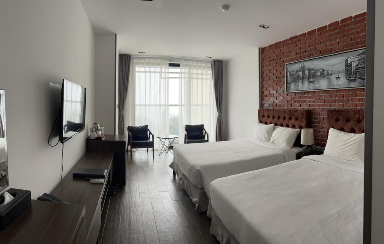 Twin Room With Private Bathroom