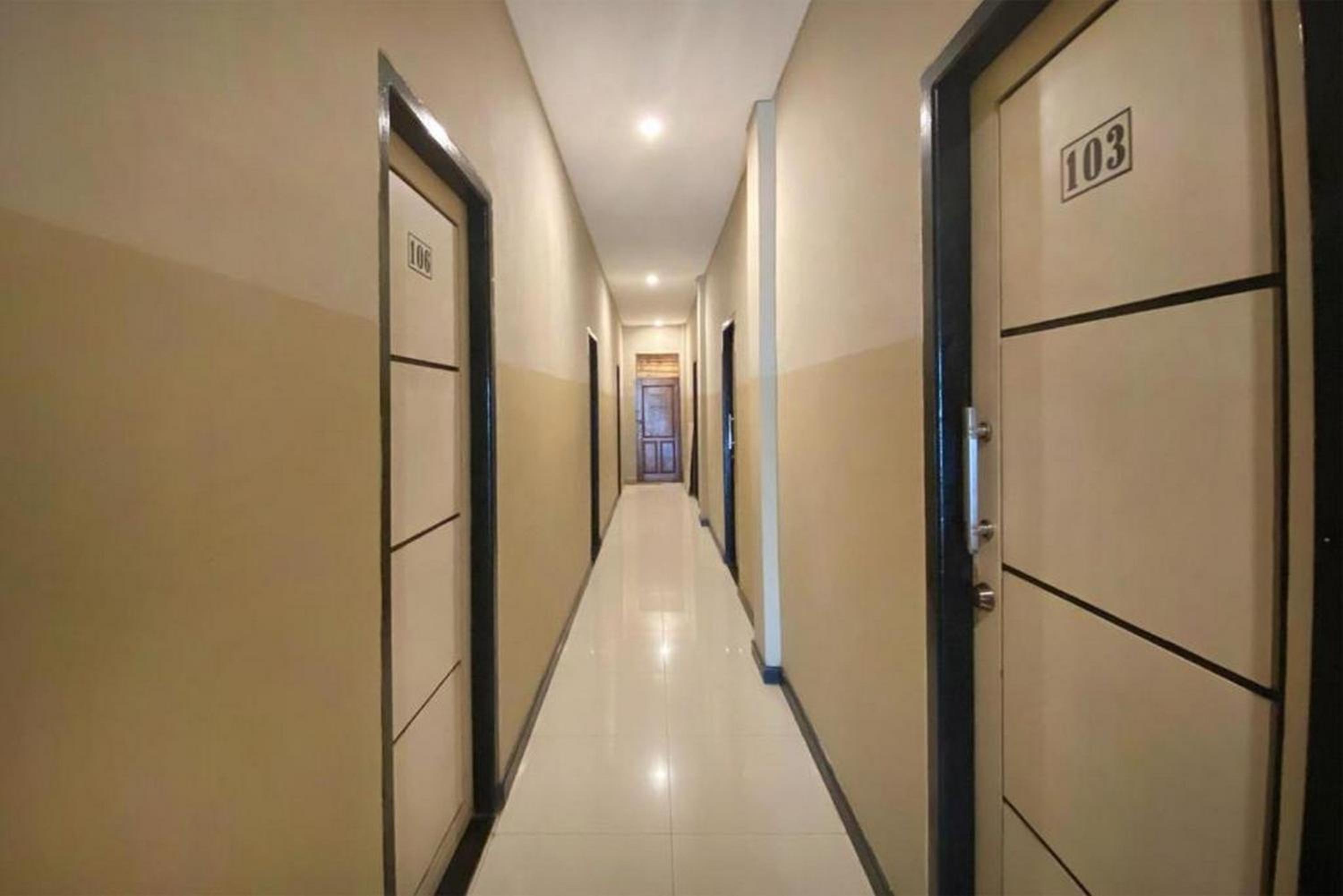 Superior Twin Room - Photo 4