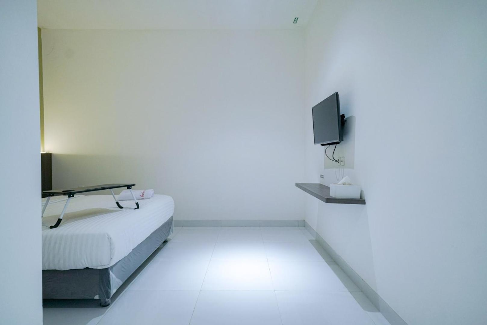 Deluxe Room - Photo 14