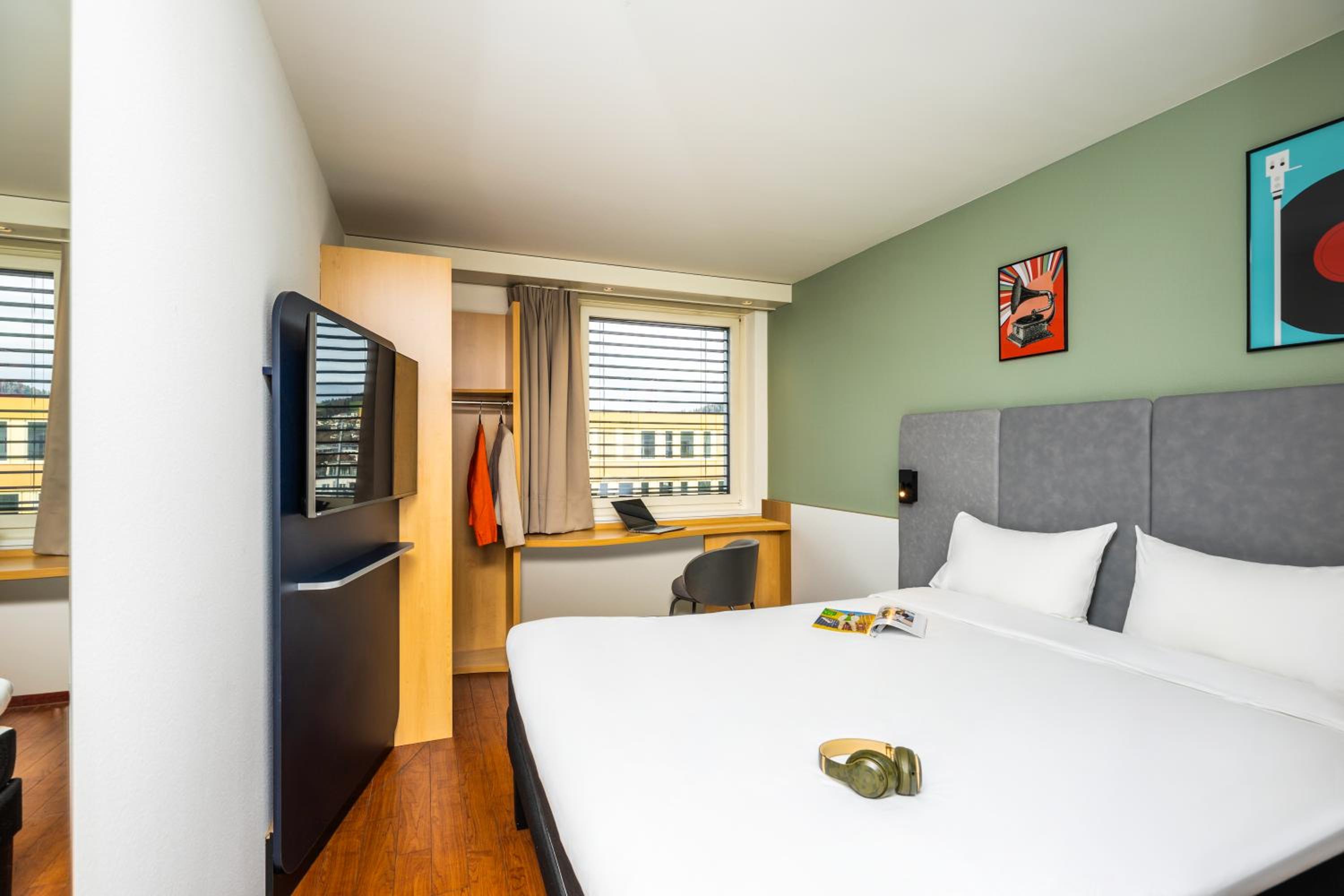 Standard Double Room - Photo 3