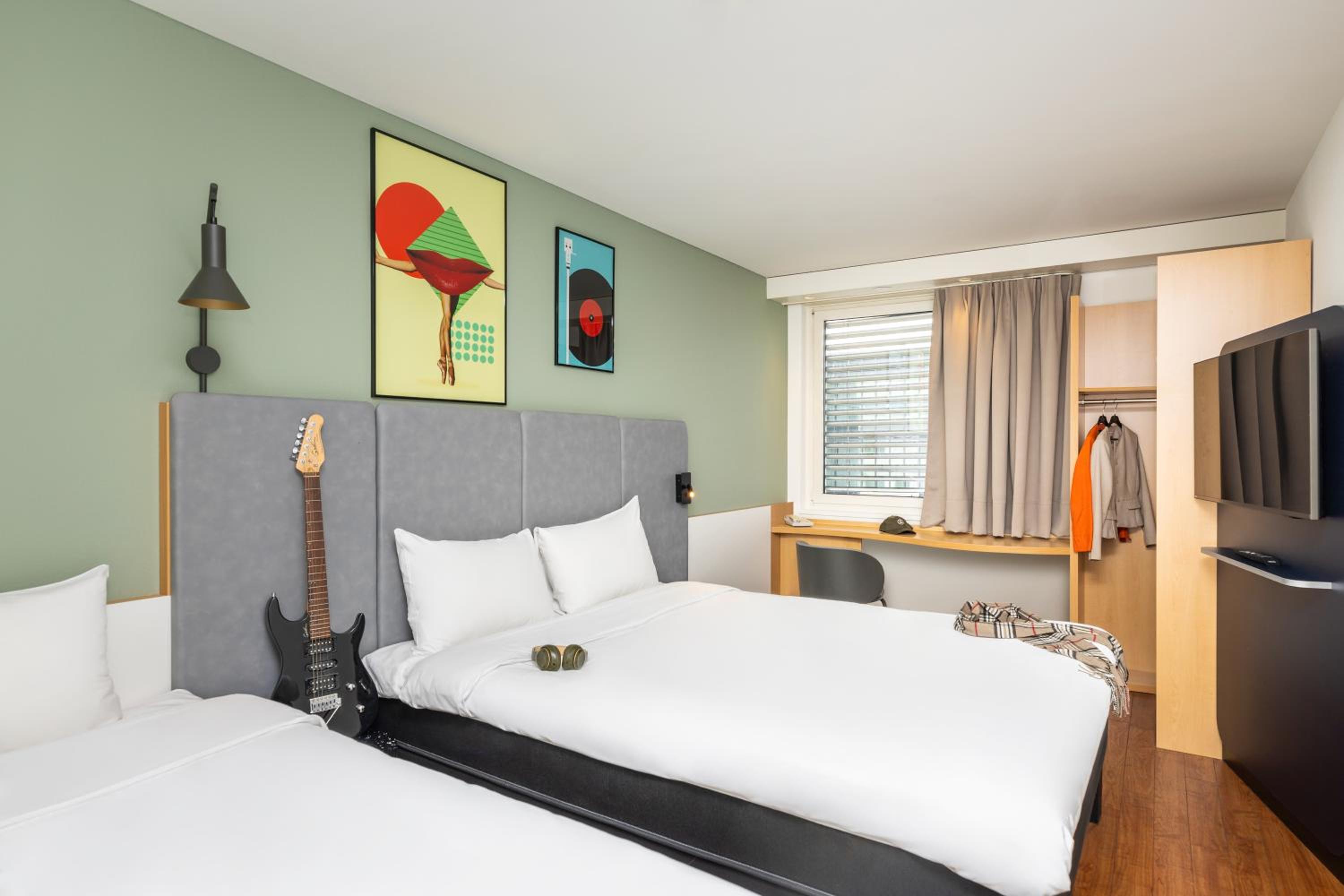 Standard Double Room with Extra Bed - Photo 1