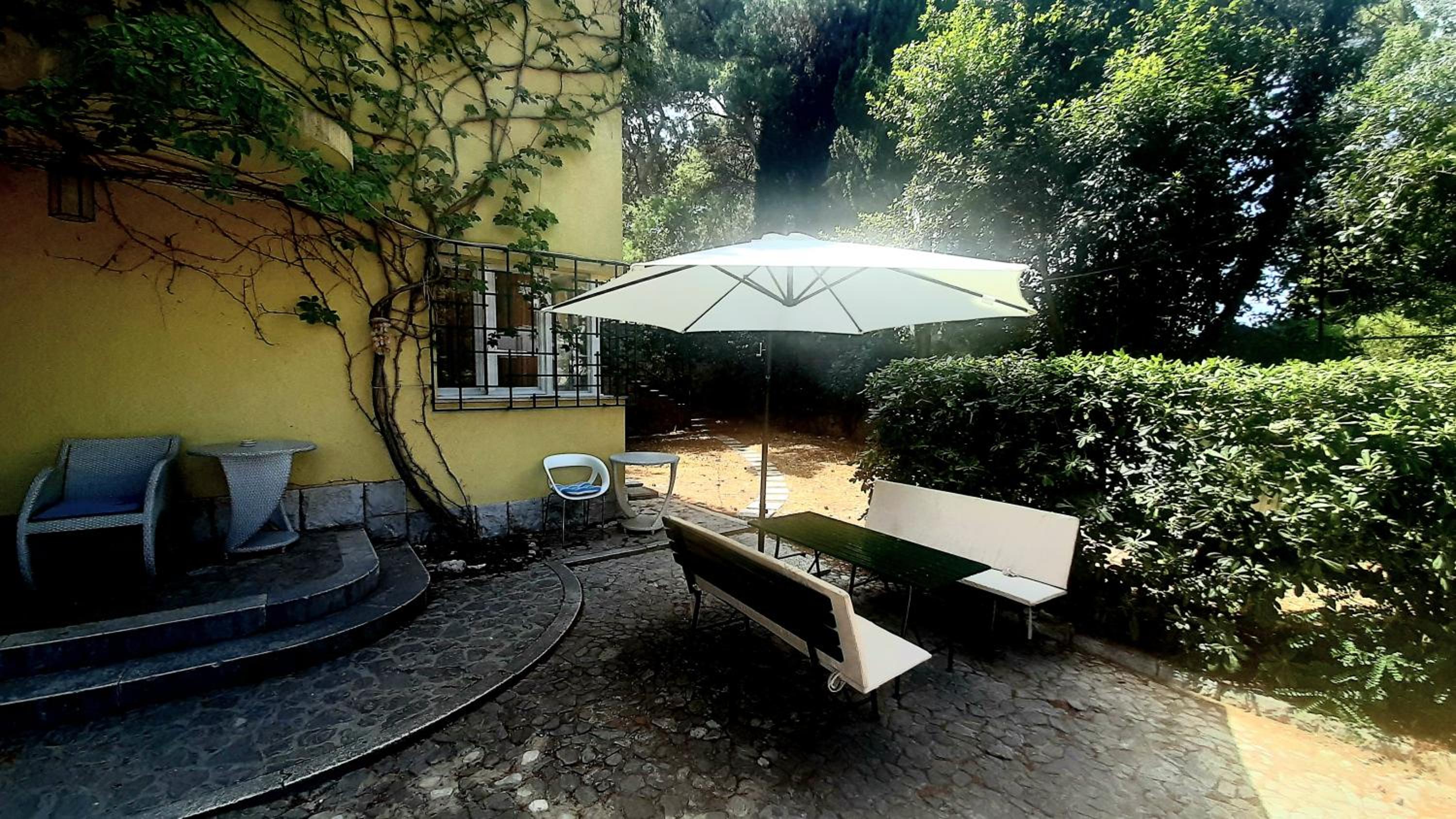 Apartment with Garden View - Photo 31