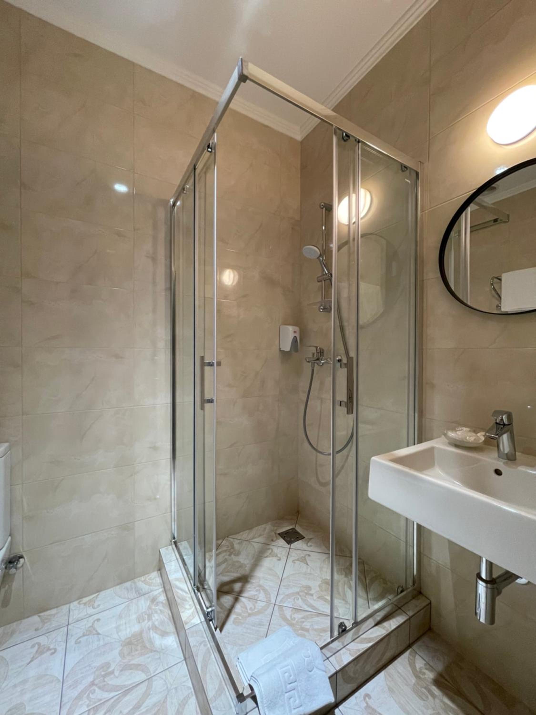 Budget Double or Twin Room photo 2