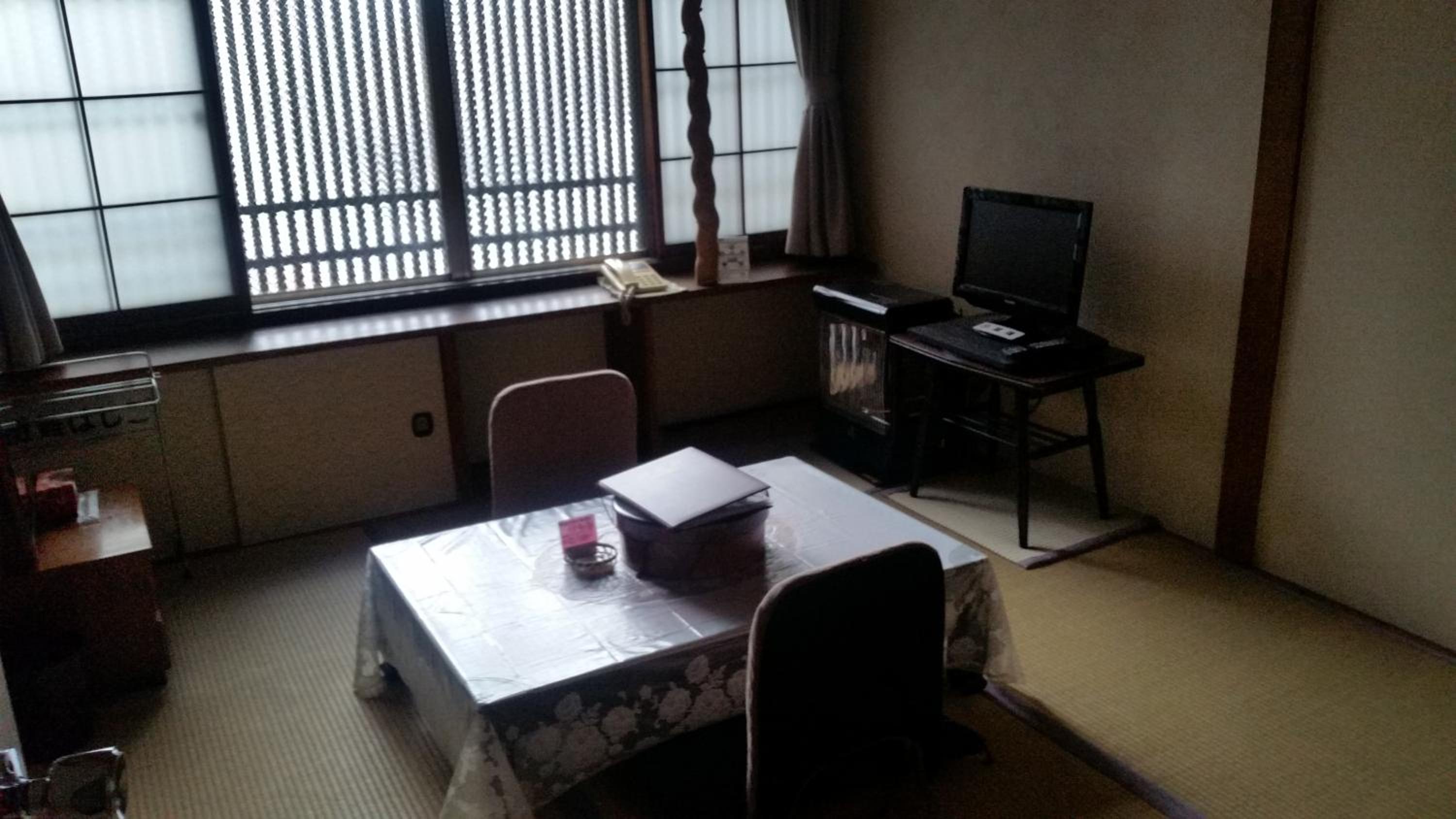Japanese-Style Room with Shared Bathroom photo 3