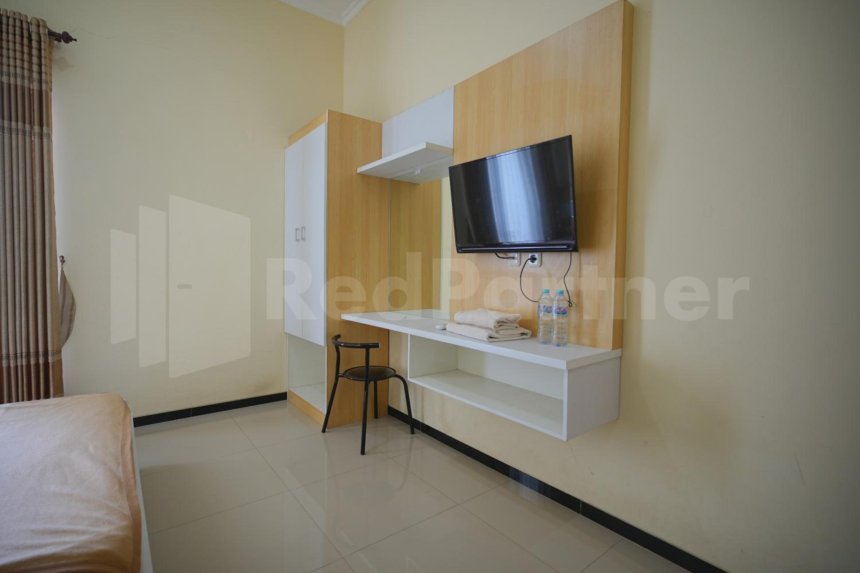 Standard Double Room - Photo 10