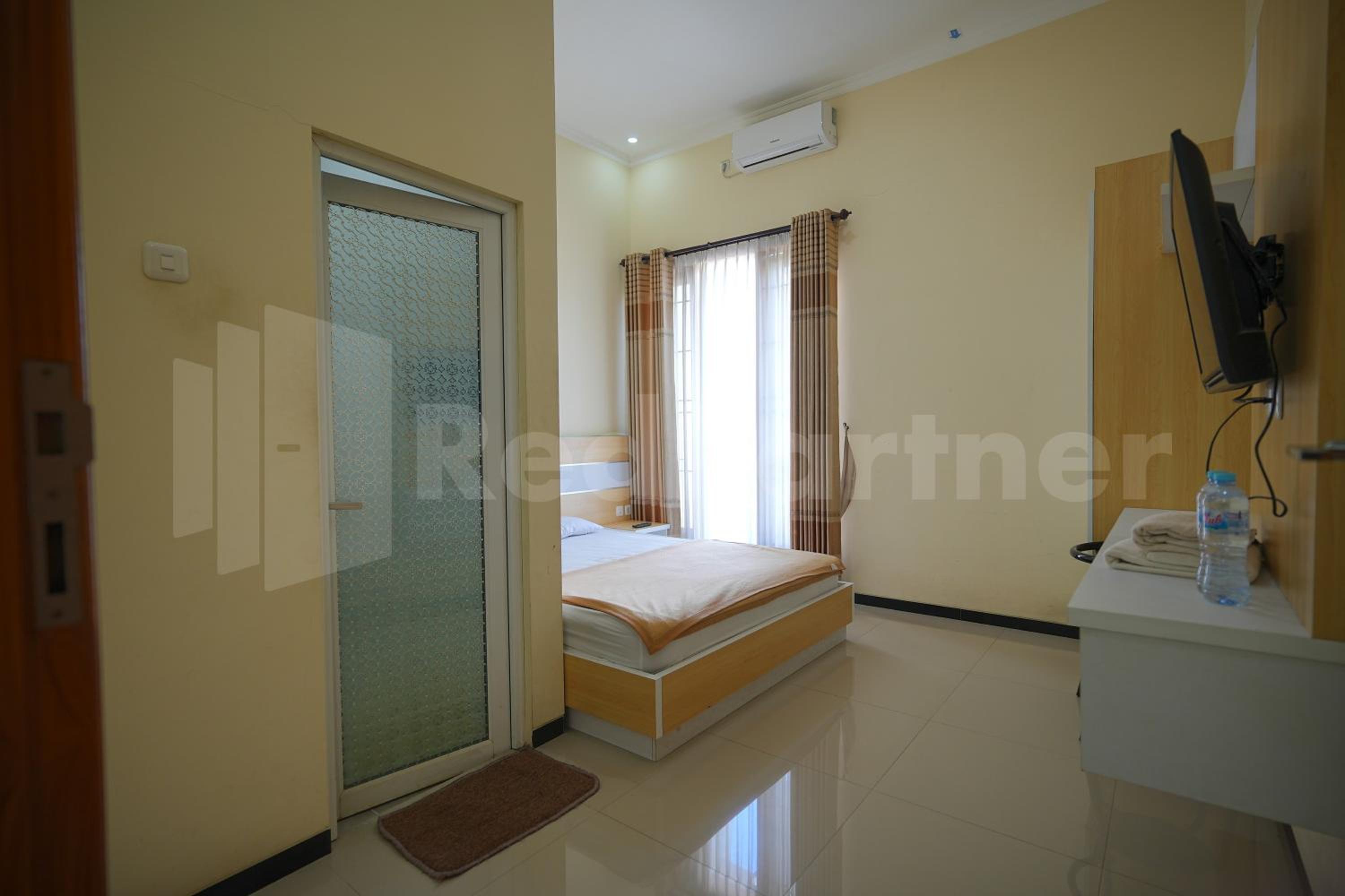 Standard Double Room - Photo 6