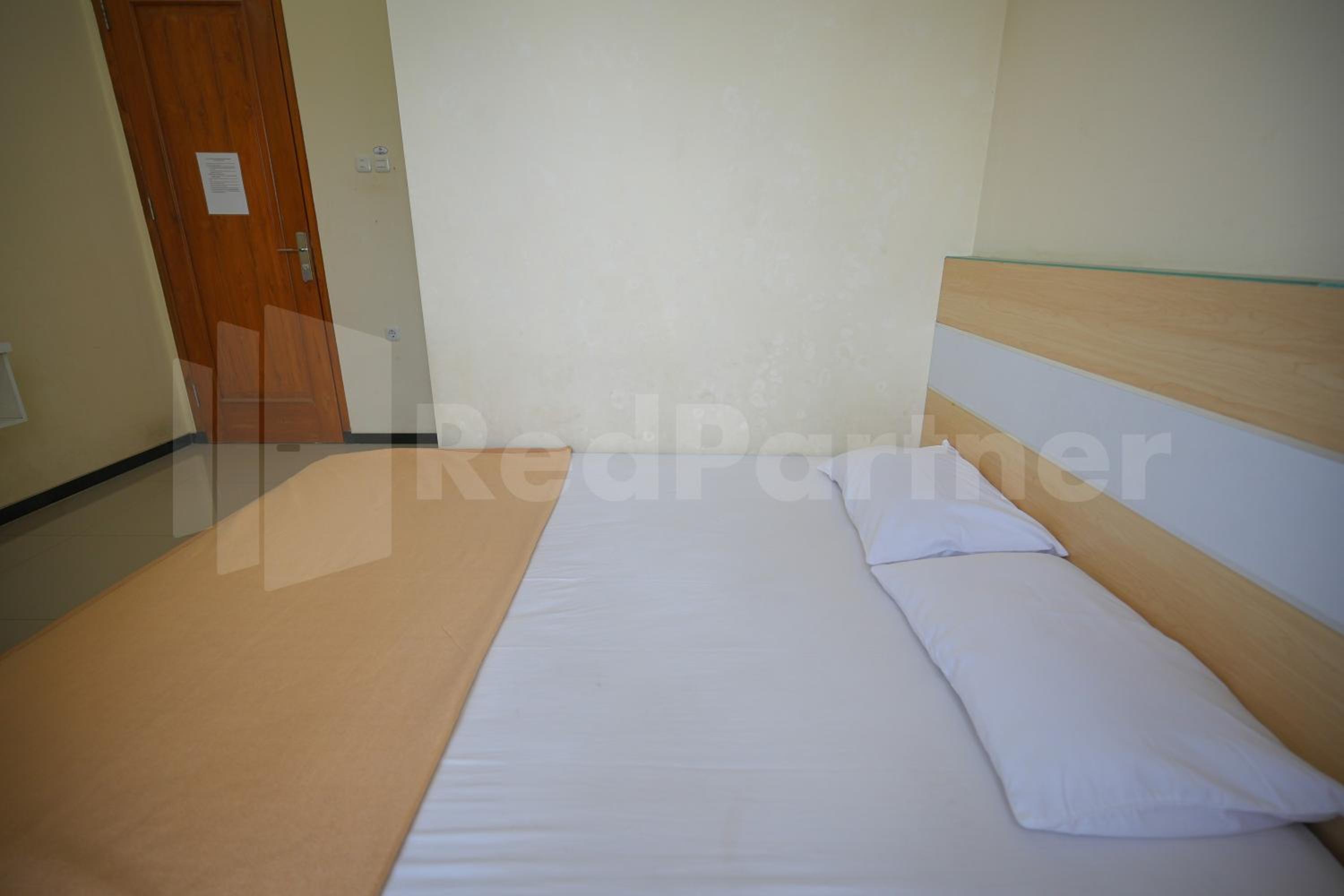 Standard Double Room - Photo 14