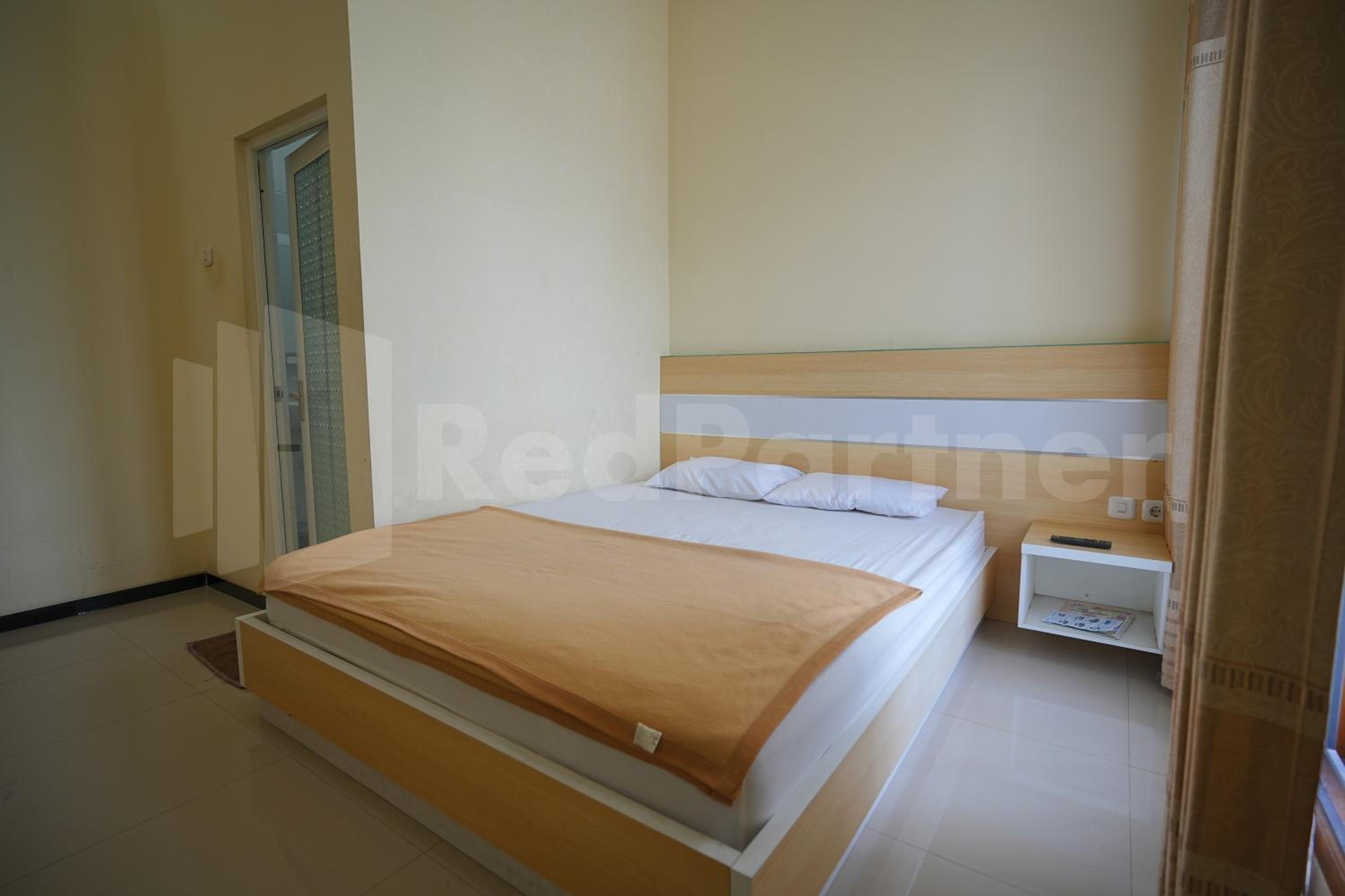 Standard Double Room - Photo 3