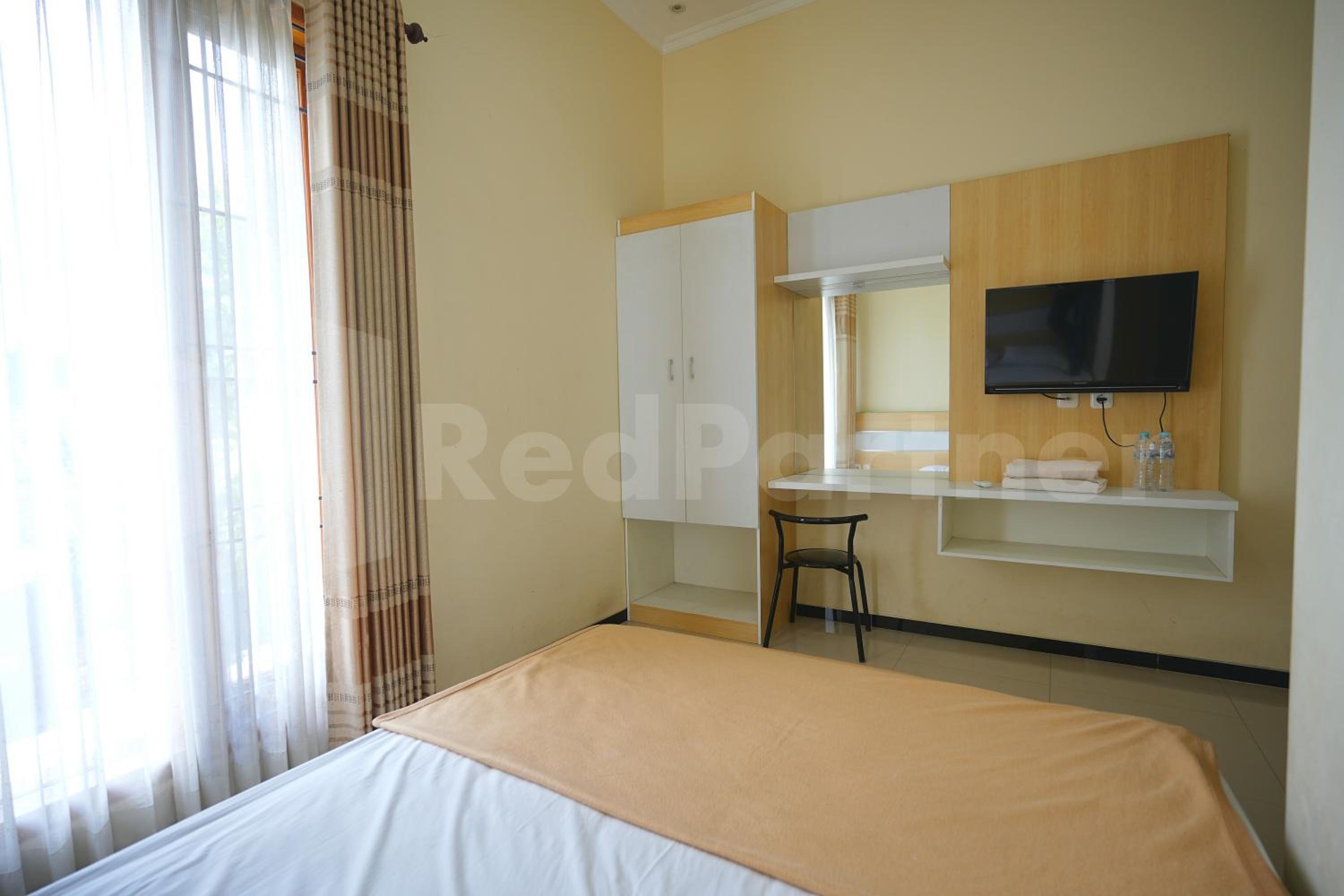 Standard Double Room - Photo 2
