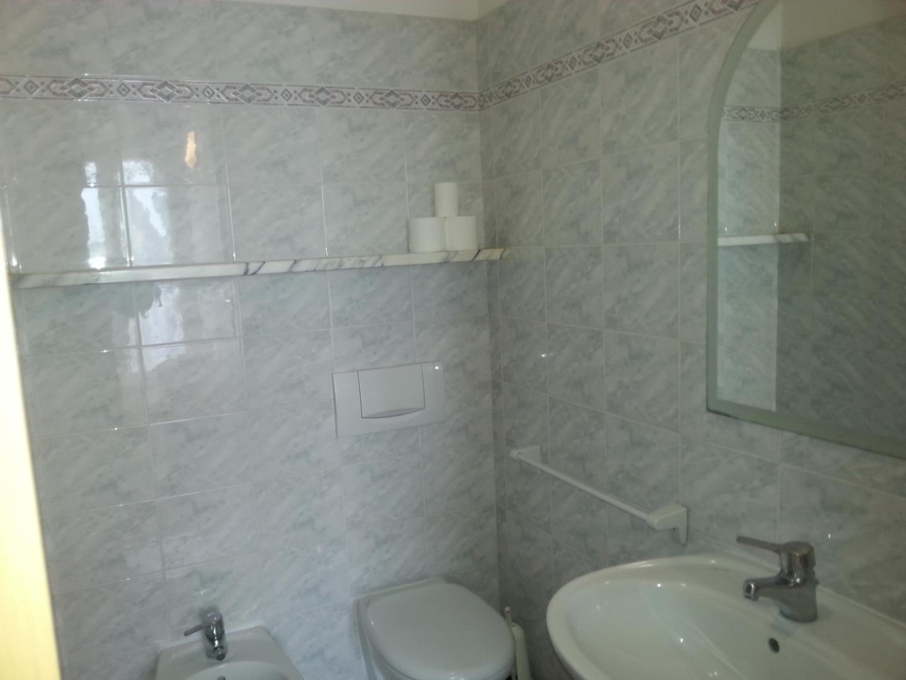 Quadruple Room with Balcony - Photo 30