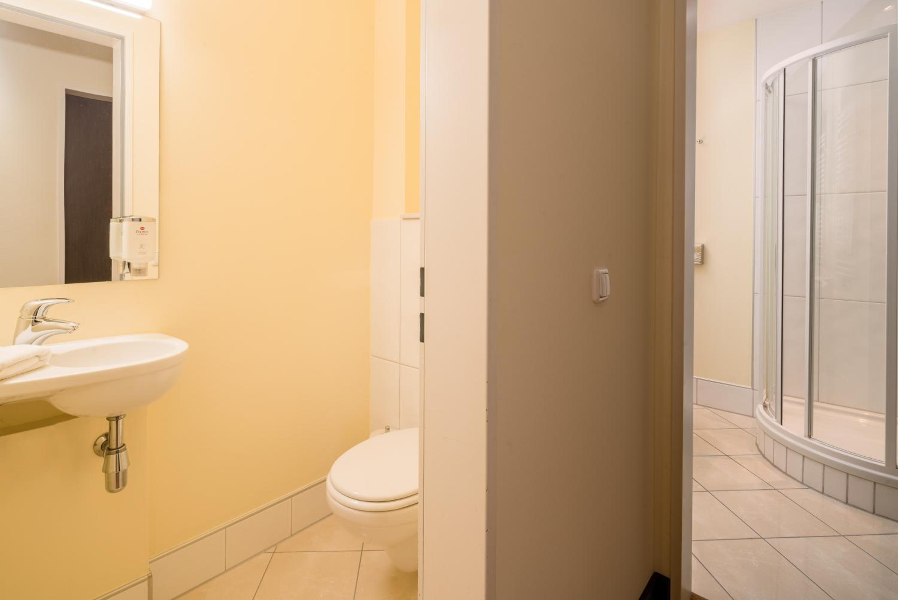 Two-Bedroom Suite - Castanea (4 Adults) photo 2