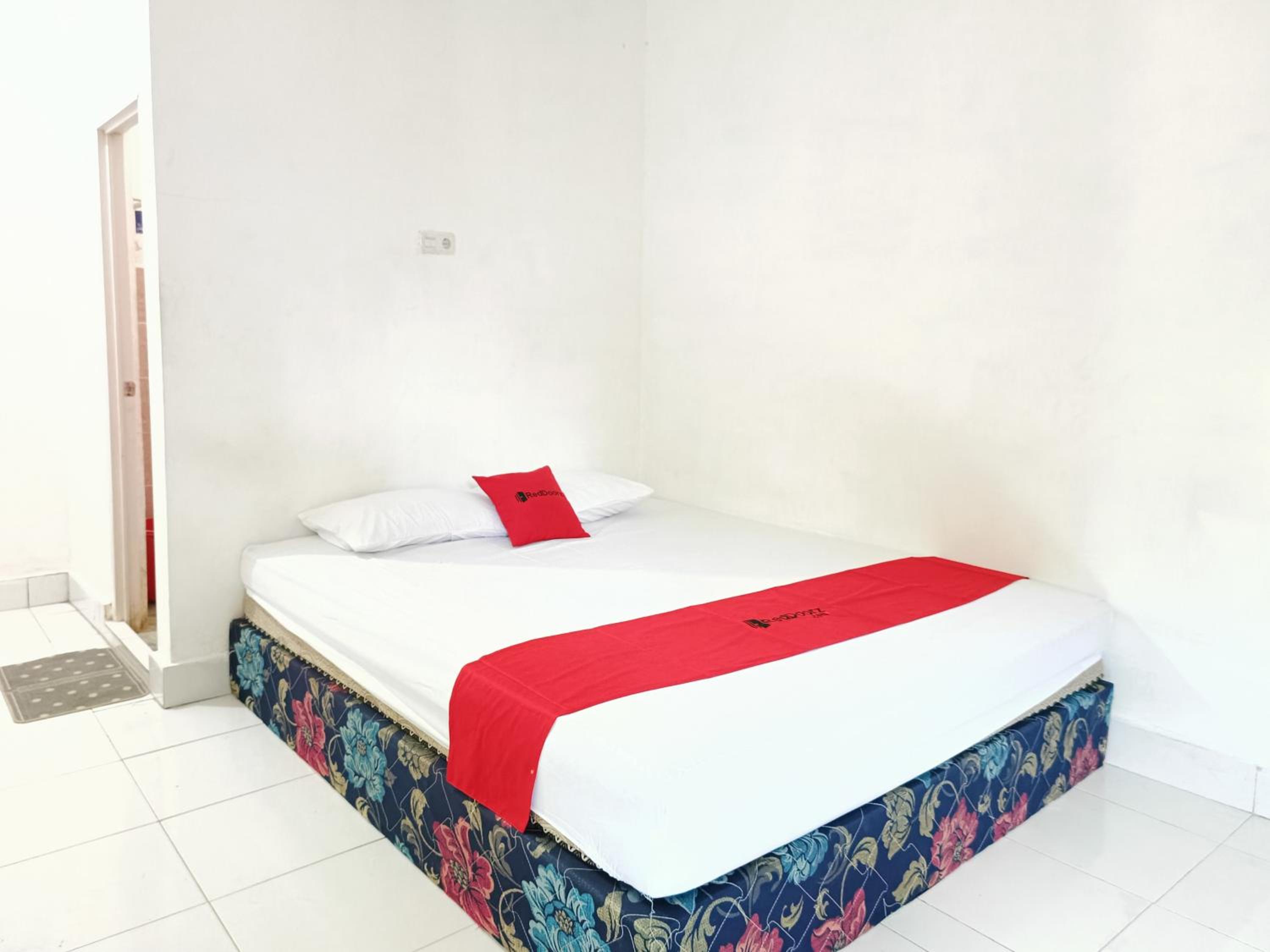 Economy Double Room photo 1