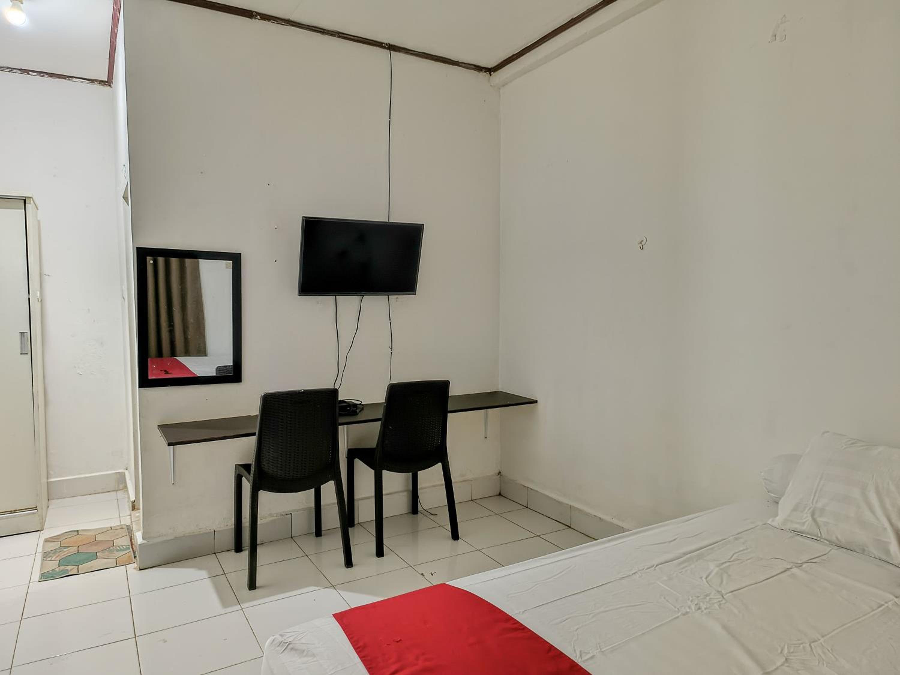 Economy Double Room photo 3