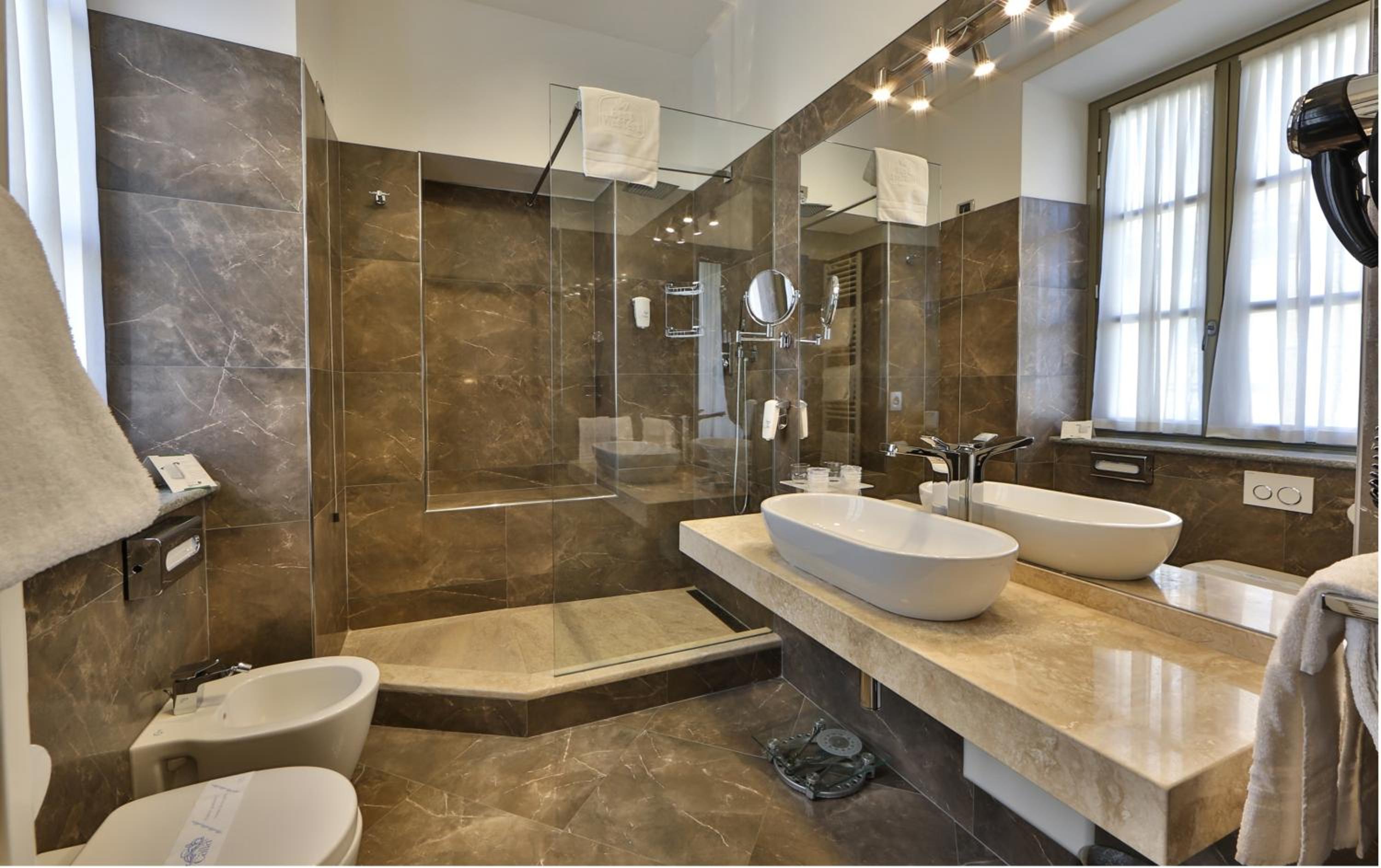 Junior Suite - Photo 14